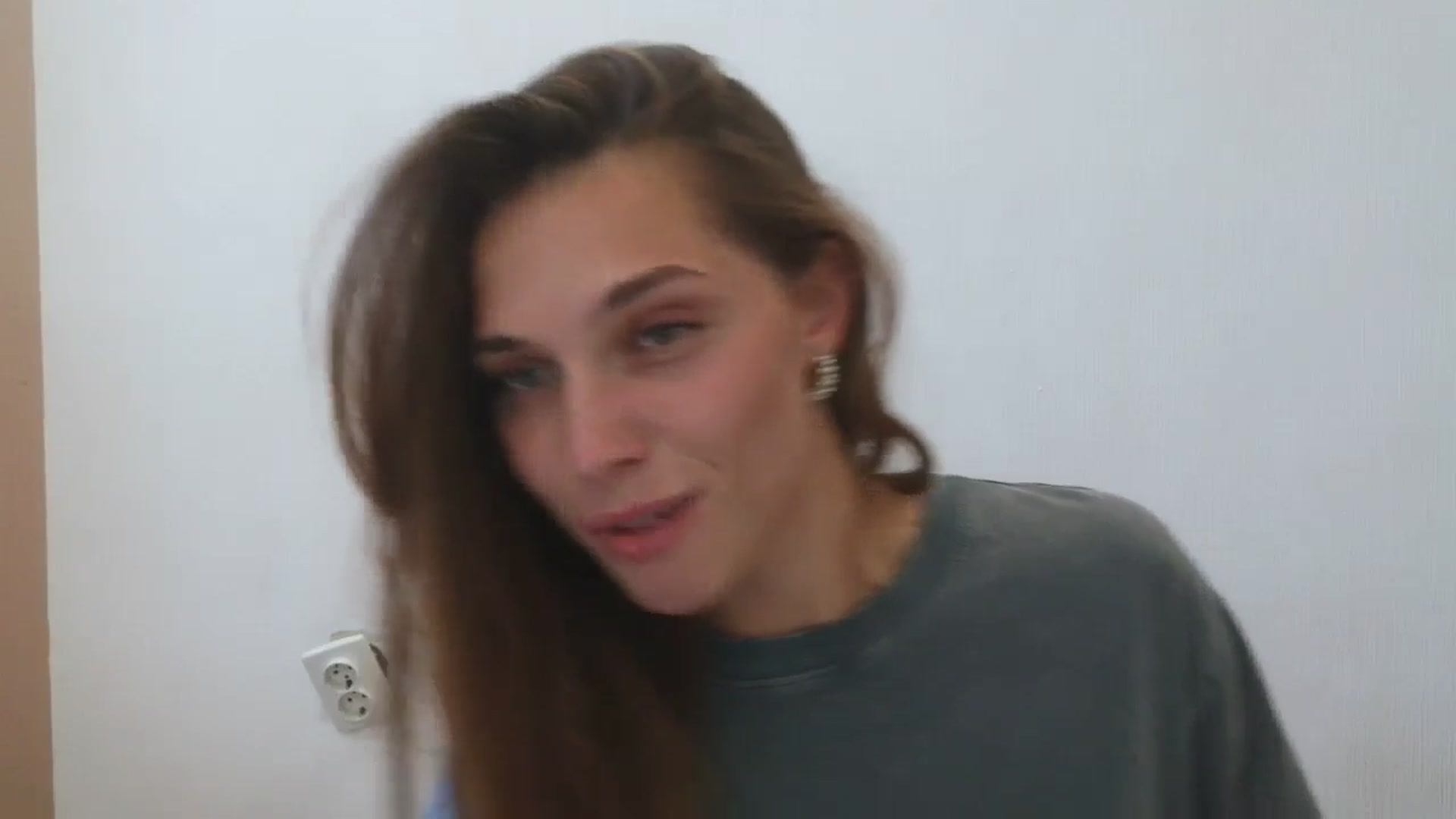 Gallery image thumbnail from HaleyReed's myfreecams stream on, 08/22/2025, 12:11 image 2 of 20