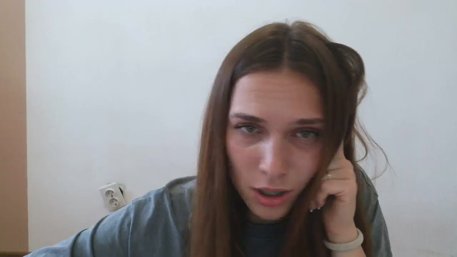 Gallery image thumbnail from HaleyReed's myfreecams stream on, 08/22/2025, 12:11 image 13 of 20