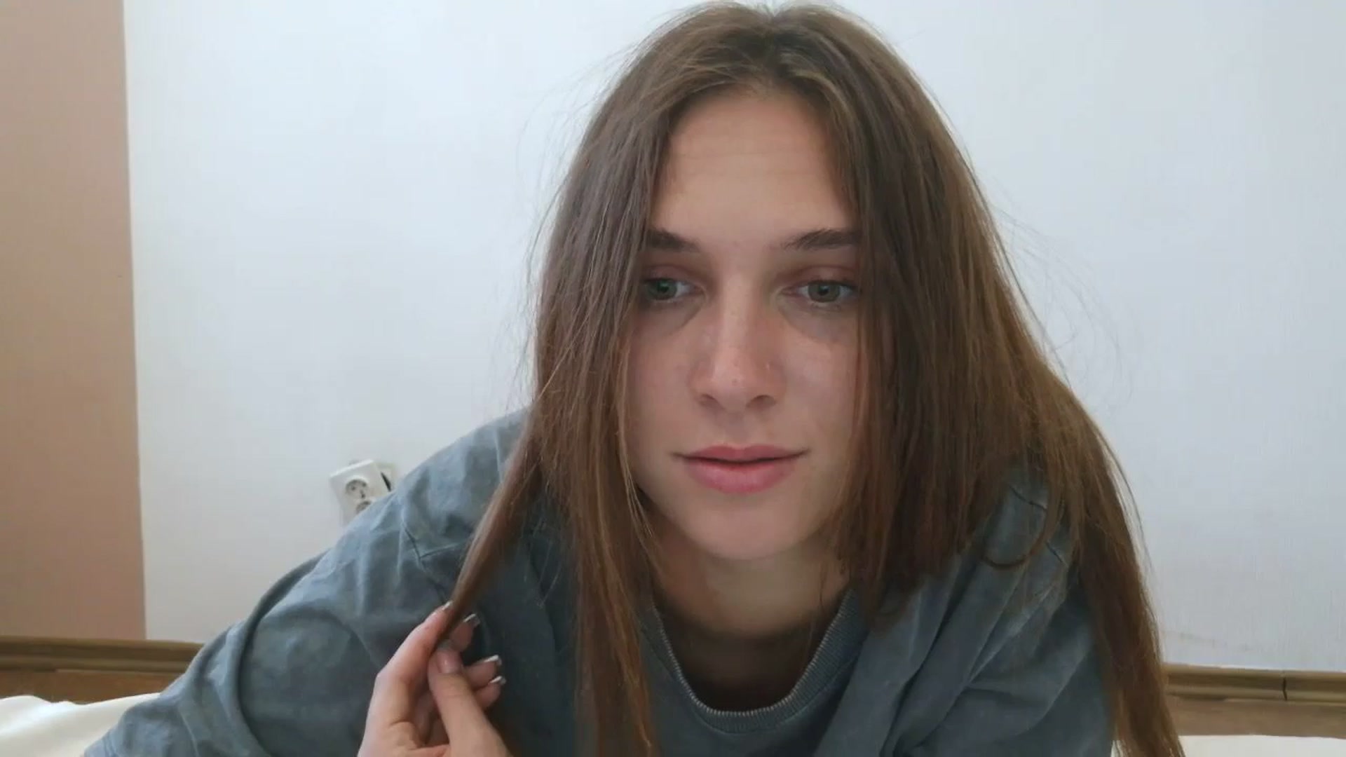 Gallery image thumbnail from HaleyReed's myfreecams stream on, 08/22/2025, 13:15 image 1 of 20