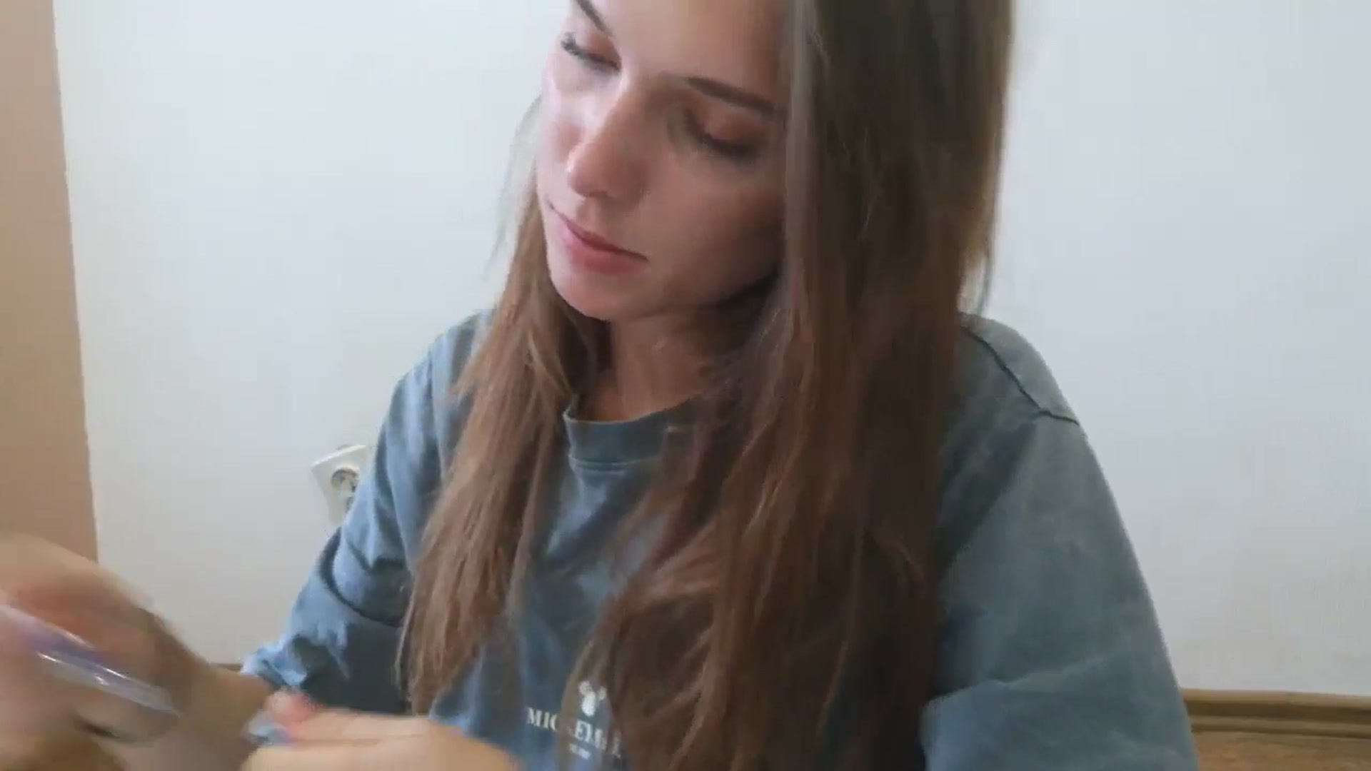 Gallery image thumbnail from HaleyReed's myfreecams stream on, 08/22/2025, 13:15 image 12 of 20