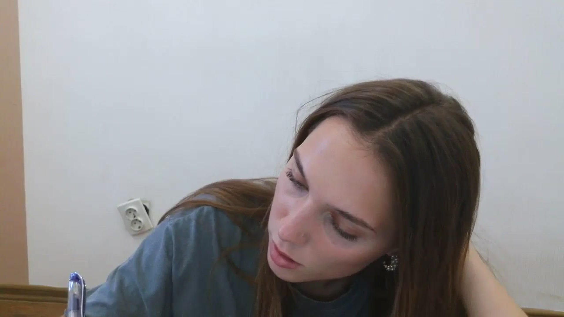 Gallery image thumbnail from HaleyReed's myfreecams stream on, 08/22/2025, 14:47 image 17 of 20