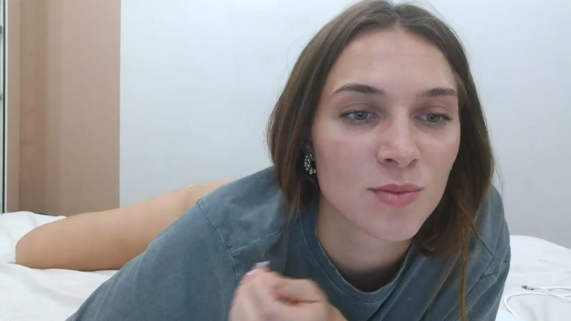 Gallery image thumbnail from HaleyReed's myfreecams stream on, 08/22/2025, 16:45 image 8 of 20