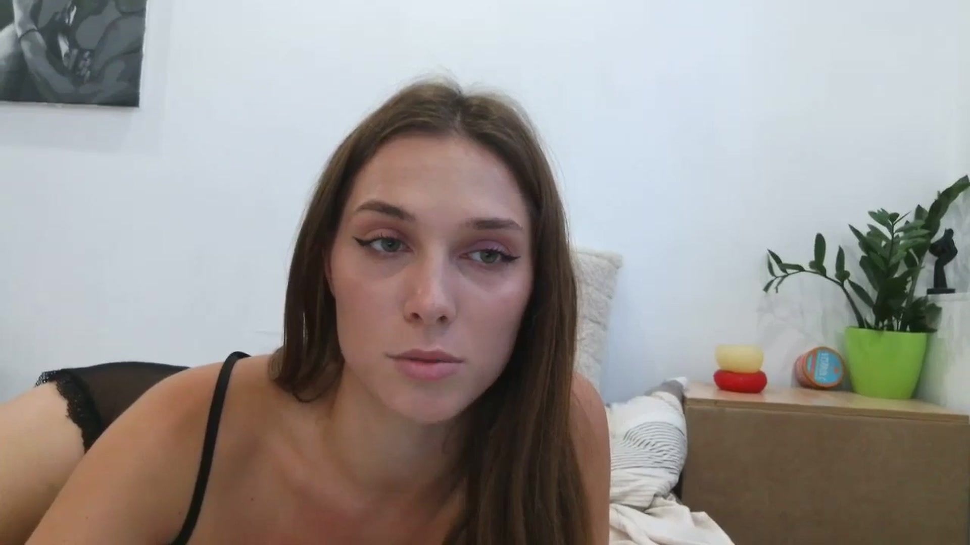 Gallery image thumbnail from HaleyReed's myfreecams stream on, 08/24/2025, 14:28 image 13 of 20