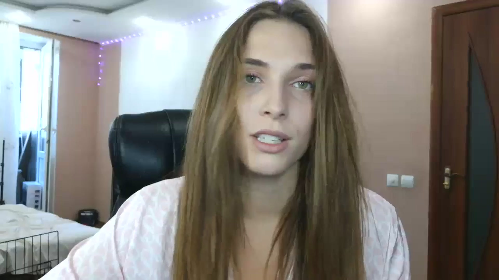 Gallery image thumbnail from HaleyReed's myfreecams stream on, 08/28/2025, 10:29 image 7 of 20