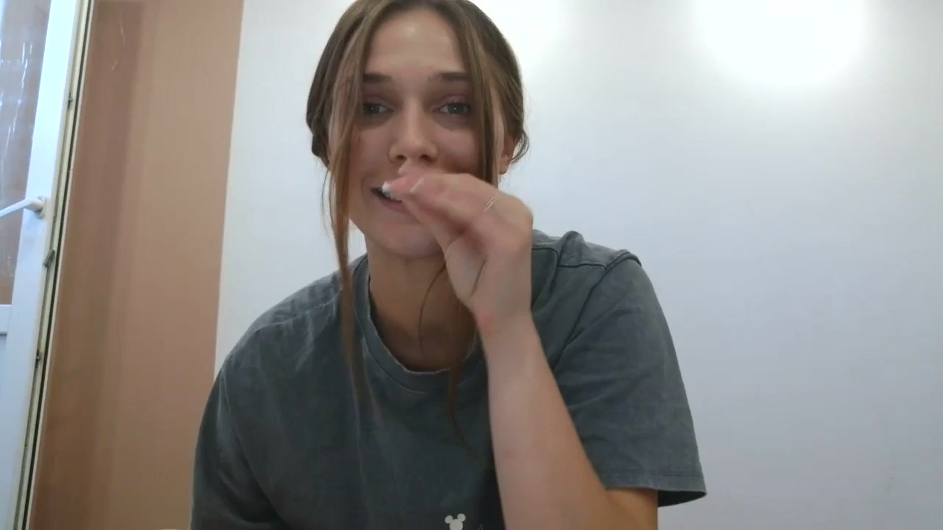 Gallery image thumbnail from HaleyReed's myfreecams stream on, 08/29/2025, 12:59 image 13 of 20
