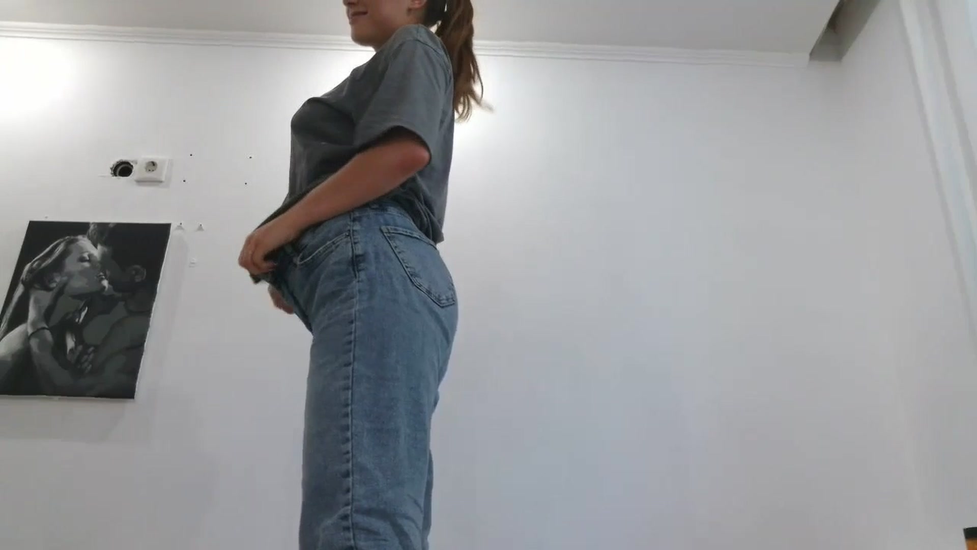 Gallery image thumbnail from HaleyReed's myfreecams stream on, 08/29/2025, 15:00 image 18 of 20