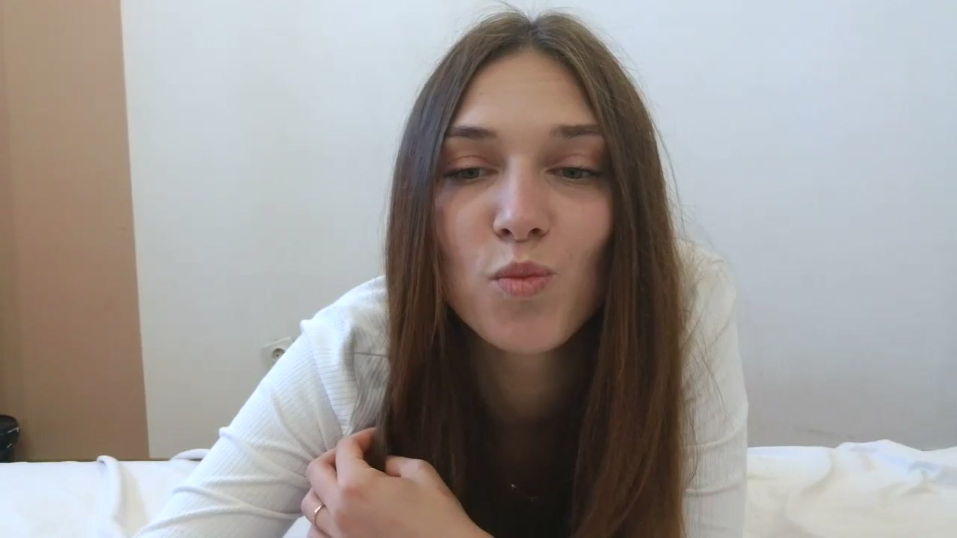 Gallery image thumbnail from HaleyReed's myfreecams stream on, 09/05/2025, 11:51 image 9 of 20