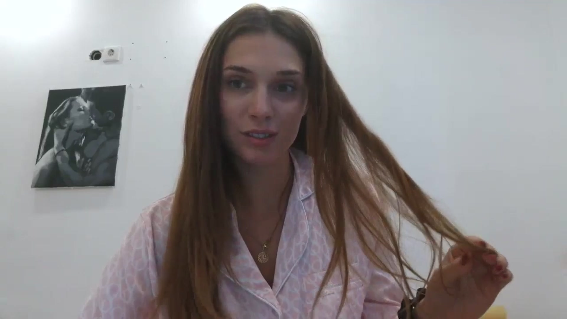 Gallery image thumbnail from HaleyReed's myfreecams stream on, 09/06/2025, 15:32 image 14 of 20