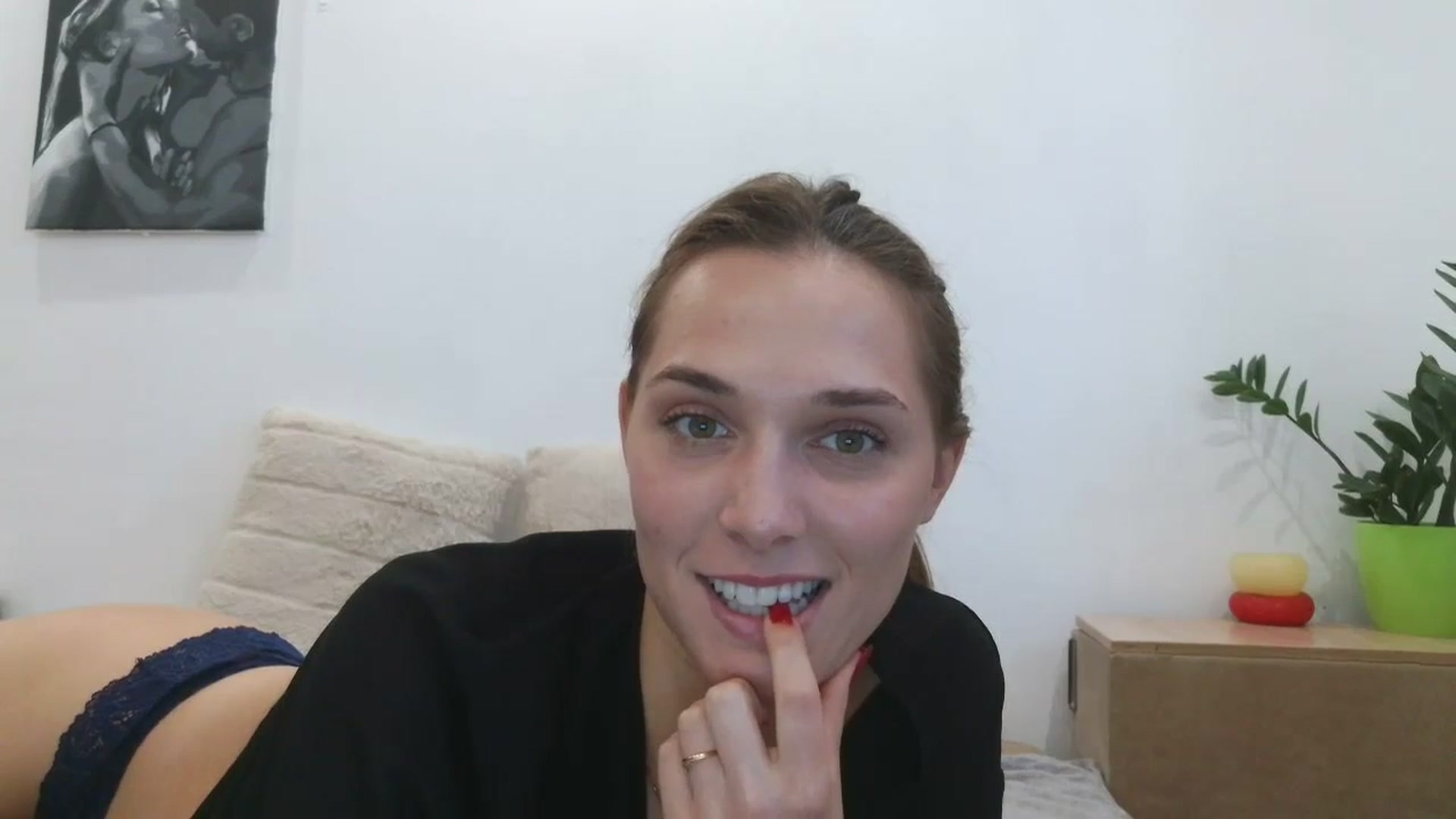 Gallery image thumbnail from HaleyReed's myfreecams stream on, 09/08/2025, 14:16 image 9 of 20
