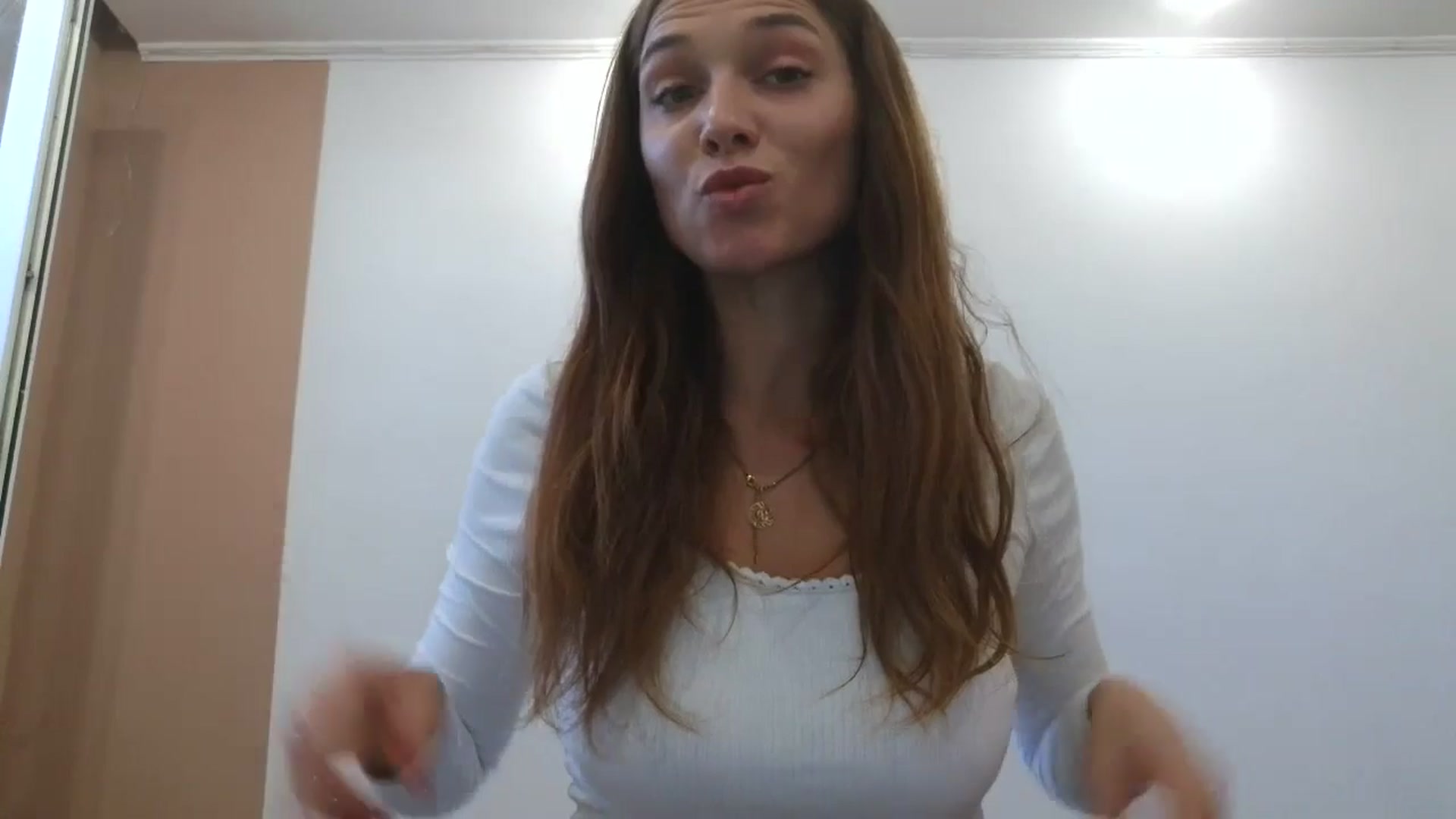 Gallery image thumbnail from HaleyReed's myfreecams stream on, 09/09/2025, 11:04 image 14 of 20