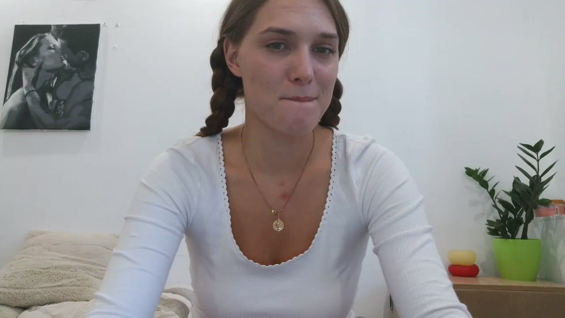 Gallery image thumbnail from HaleyReed's myfreecams stream on, 09/09/2025, 12:36 image 8 of 20