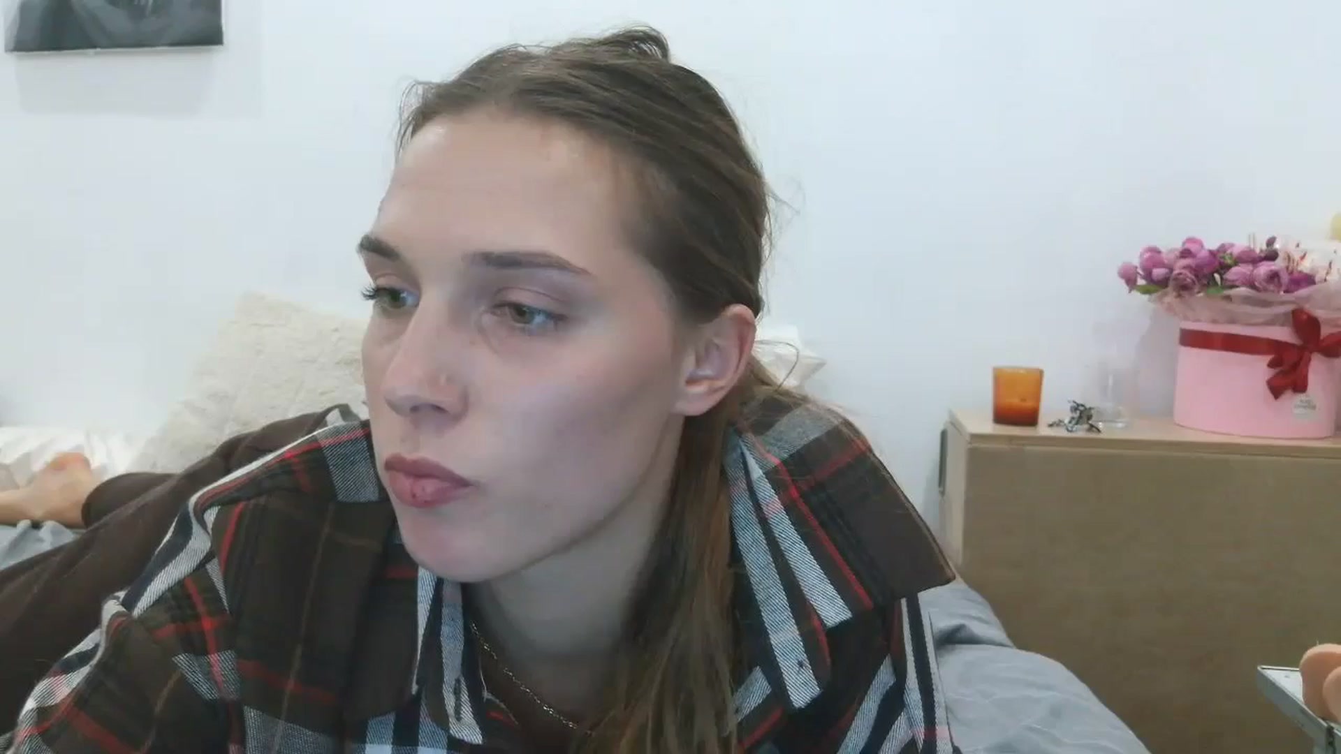Gallery image thumbnail from HaleyReed's myfreecams stream on, 09/18/2025, 16:00 image 3 of 20