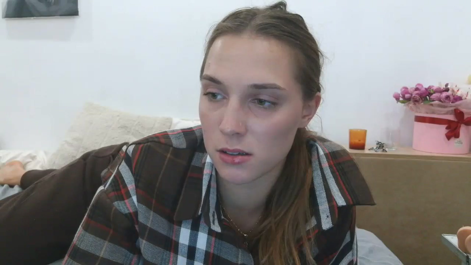 Gallery image thumbnail from HaleyReed's myfreecams stream on, 09/18/2025, 16:00 image 4 of 20