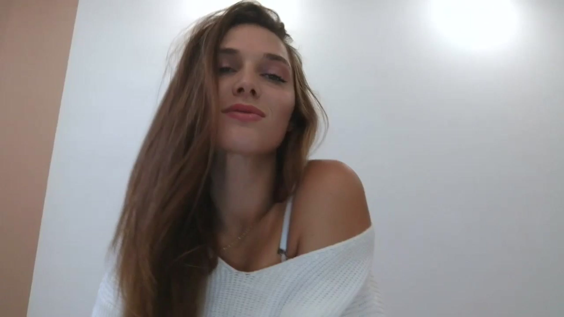 Gallery image thumbnail from HaleyReed's myfreecams stream on, 09/26/2025, 12:41 image 1 of 20
