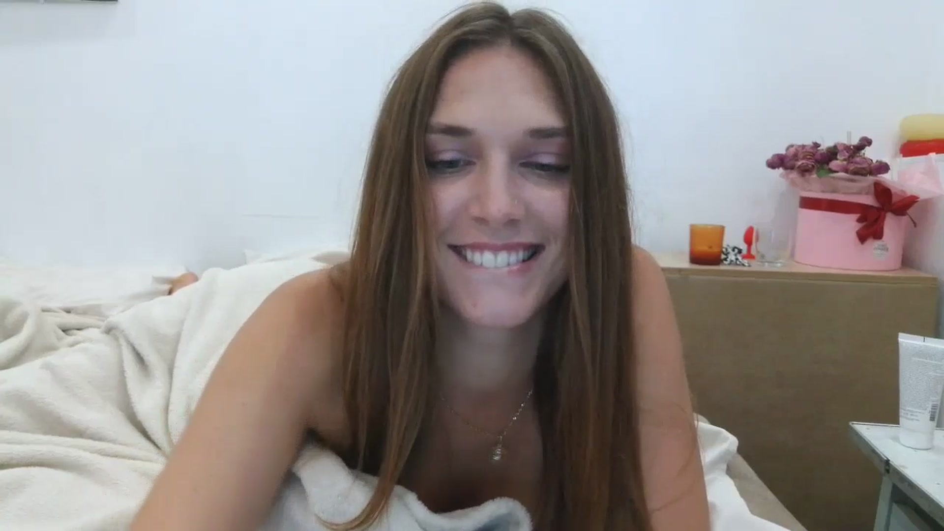 Gallery image thumbnail from HaleyReed's myfreecams stream on, 09/26/2025, 14:54 image 8 of 20