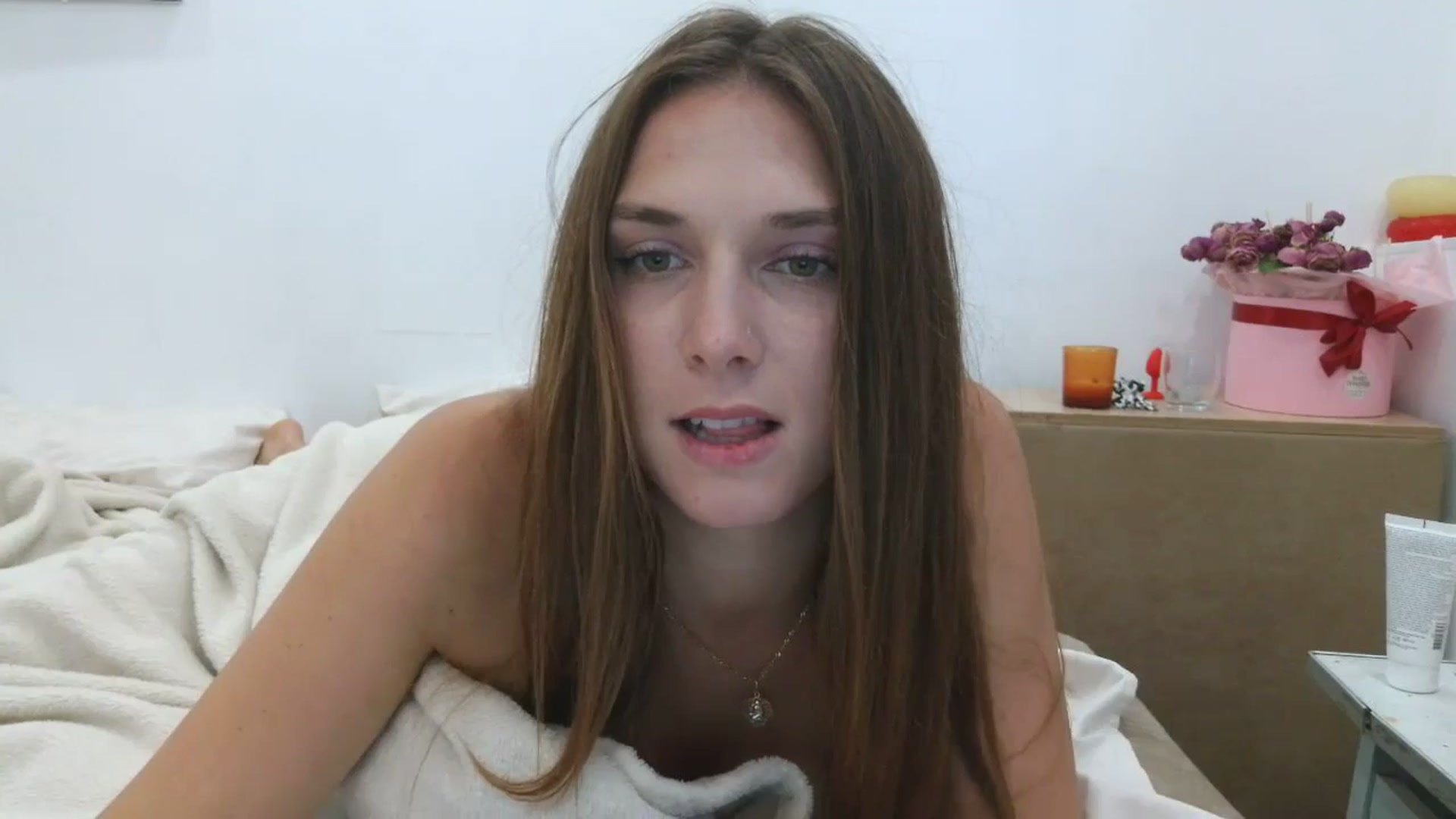 Gallery image thumbnail from HaleyReed's myfreecams stream on, 09/26/2025, 14:54 image 7 of 20