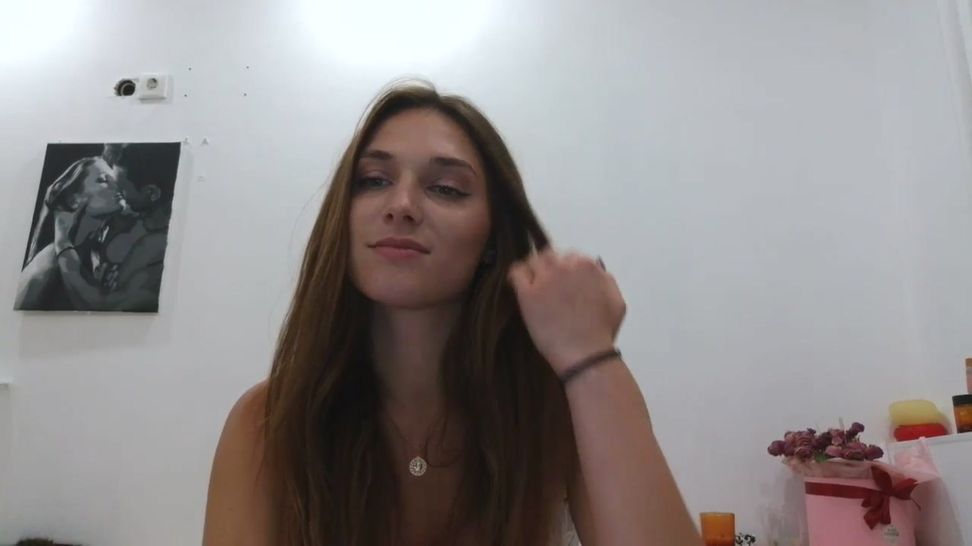 Gallery image thumbnail from HaleyReed's myfreecams stream on, 09/26/2025, 16:38 image 12 of 20