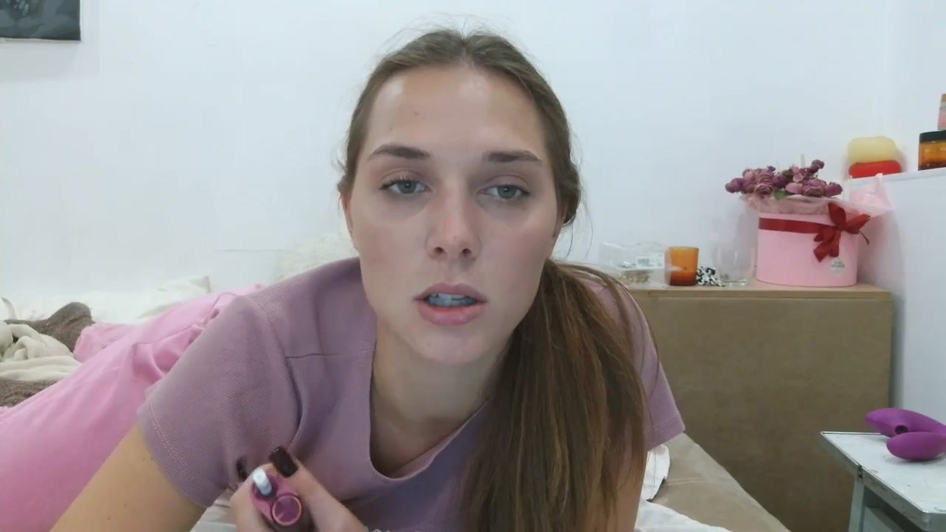 Gallery image thumbnail from HaleyReed's myfreecams stream on, 09/28/2025, 15:32 image 9 of 20