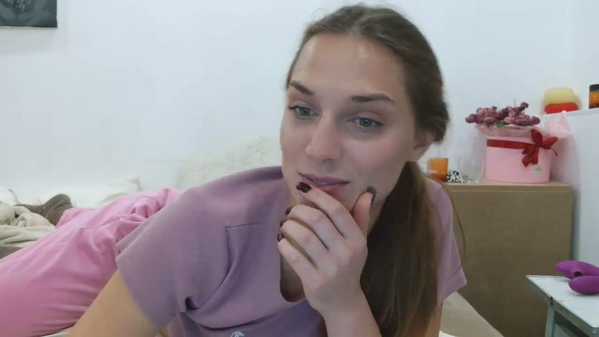 Gallery image thumbnail from HaleyReed's myfreecams stream on, 09/28/2025, 15:32 image 15 of 20