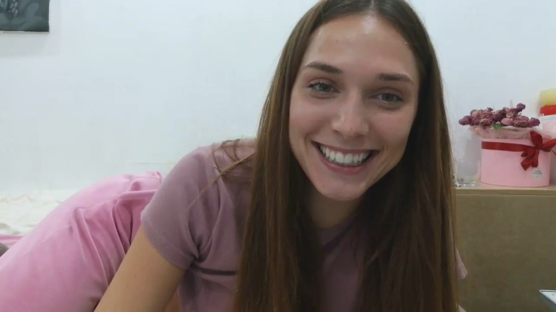 Gallery image thumbnail from HaleyReed's myfreecams stream on, 09/28/2025, 16:46 image 4 of 20