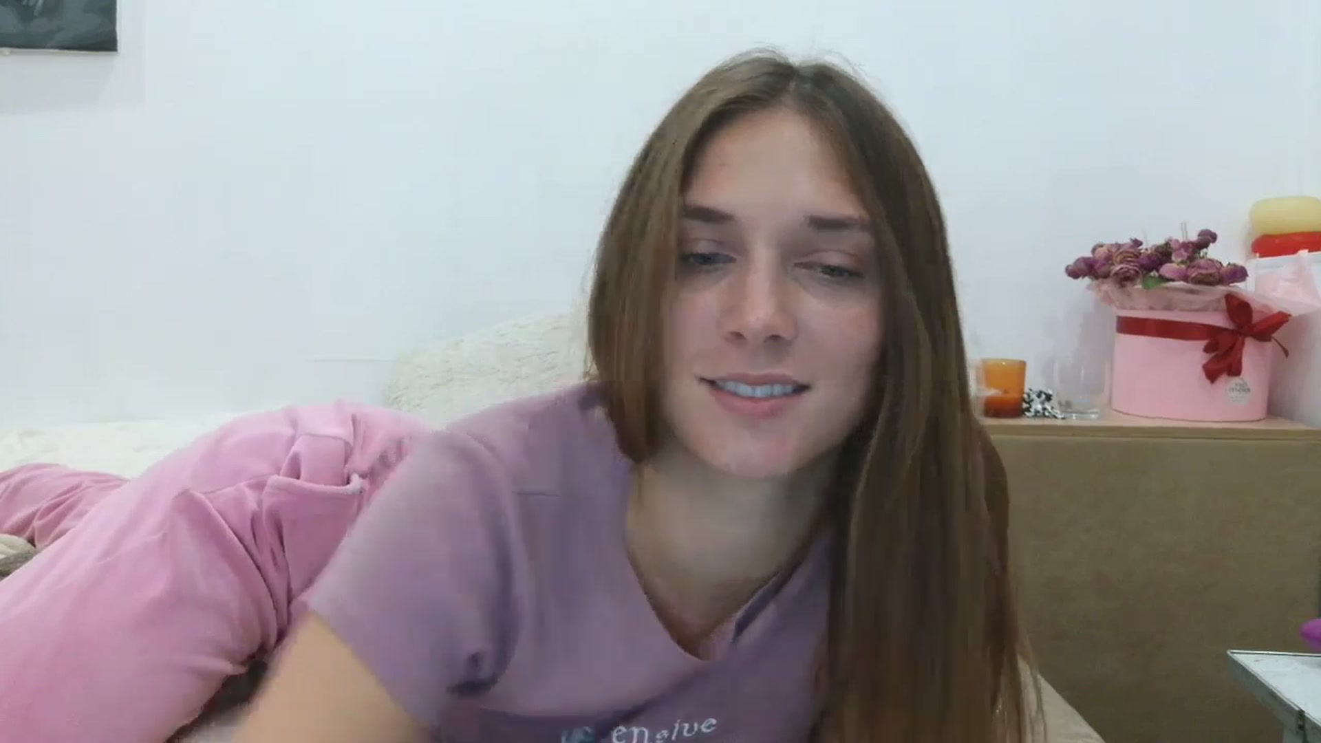 Gallery image thumbnail from HaleyReed's myfreecams stream on, 09/28/2025, 16:46 image 5 of 20