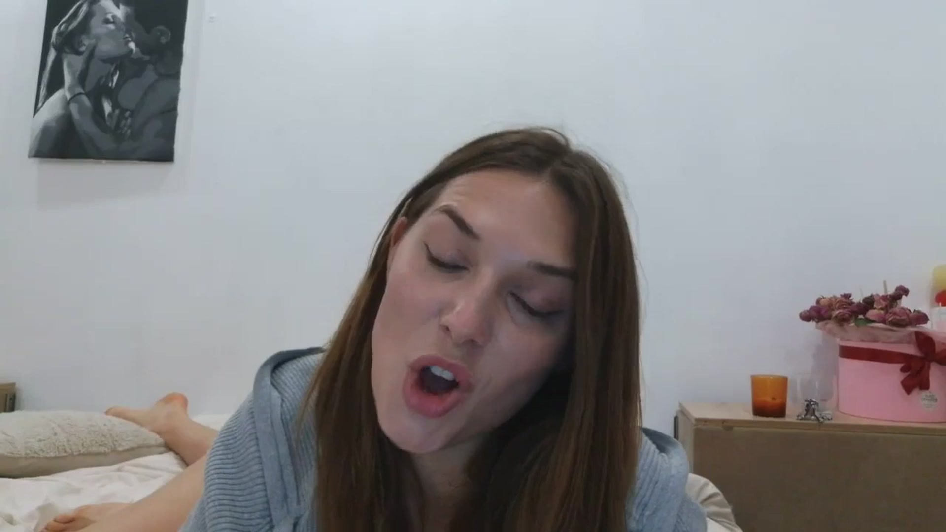 Gallery image thumbnail from HaleyReed's myfreecams stream on, 10/09/2025, 14:58 image 6 of 20