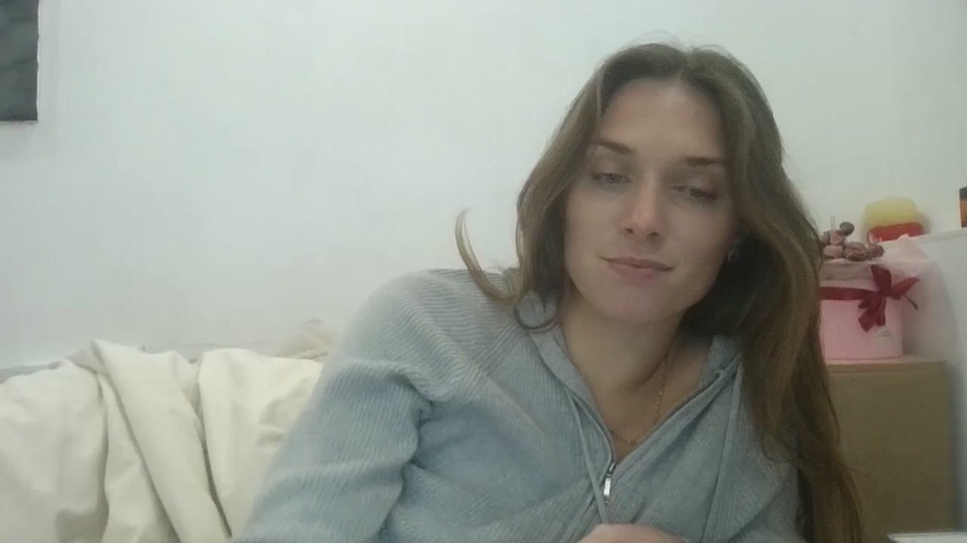 Gallery image thumbnail from HaleyReed's myfreecams stream on, 10/14/2025, 13:26 image 16 of 20