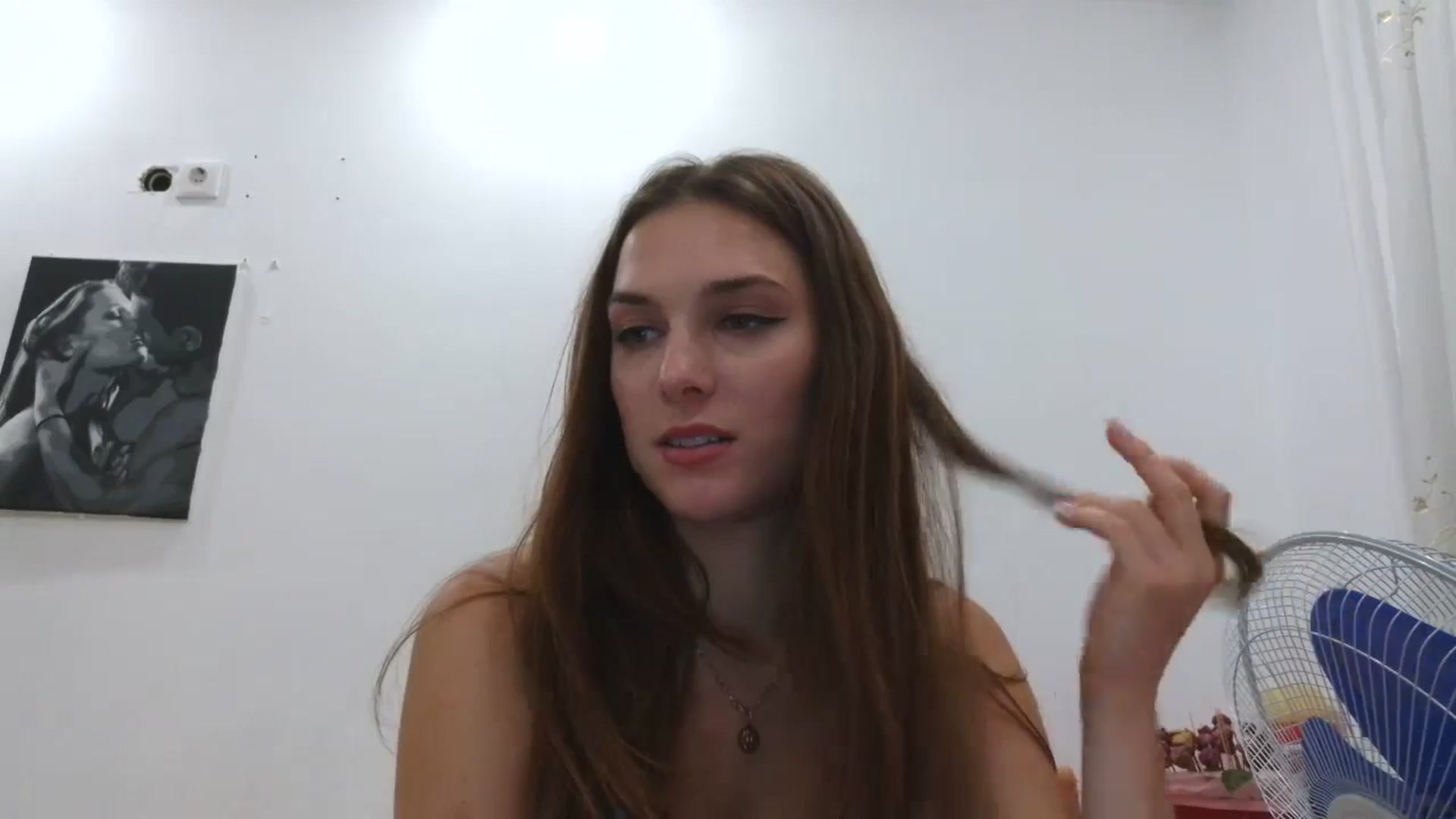 Gallery image thumbnail from HaleyReed's myfreecams stream on, 10/18/2025, 15:09 image 14 of 20