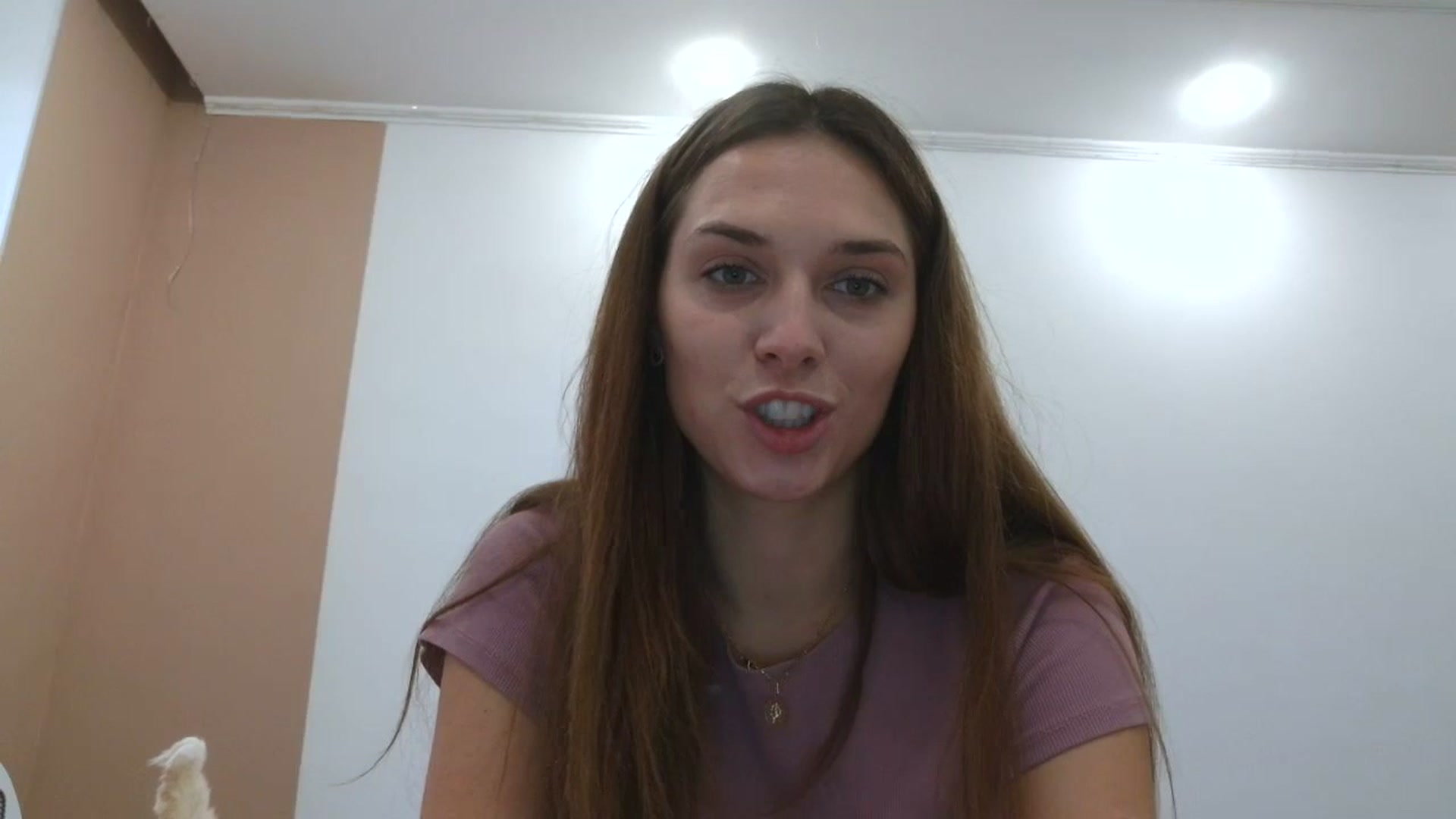 Gallery image thumbnail from HaleyReed's myfreecams stream on, 10/19/2025, 10:42 image 9 of 20