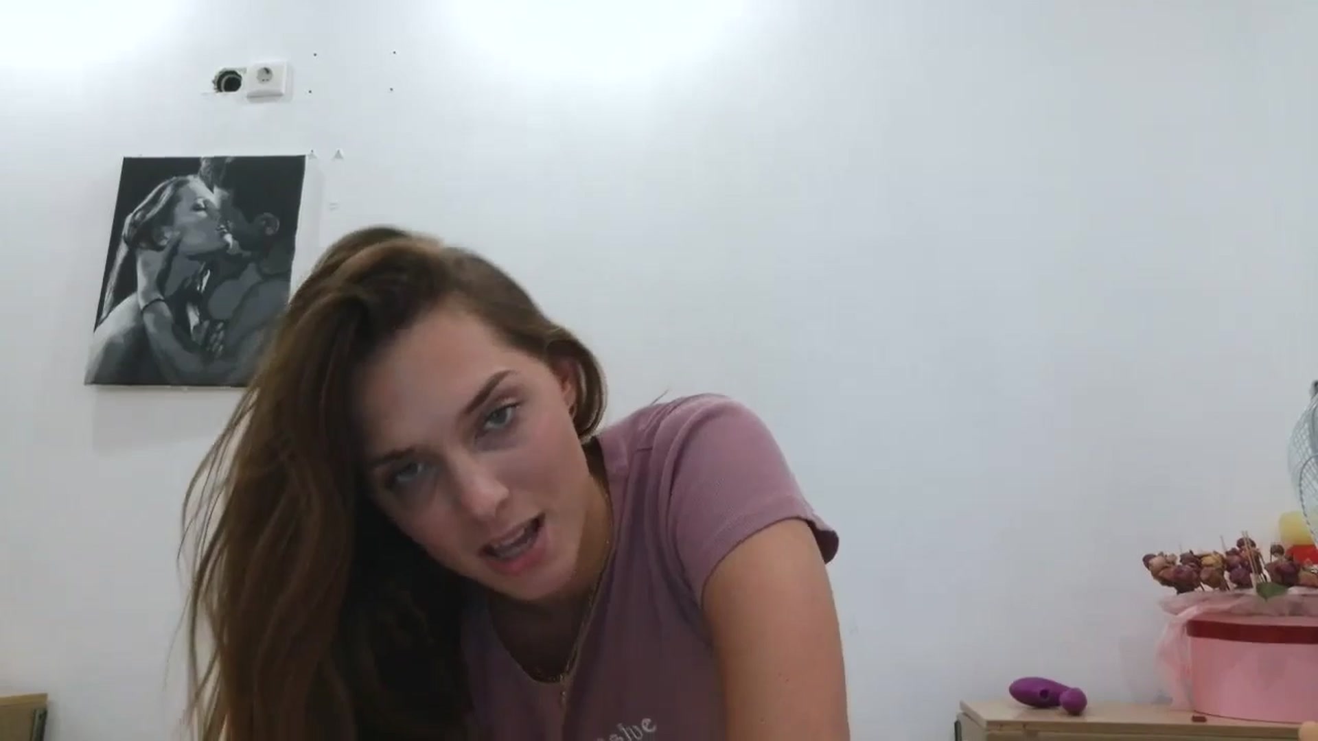 Gallery image thumbnail from HaleyReed's myfreecams stream on, 10/19/2025, 13:25 image 6 of 20