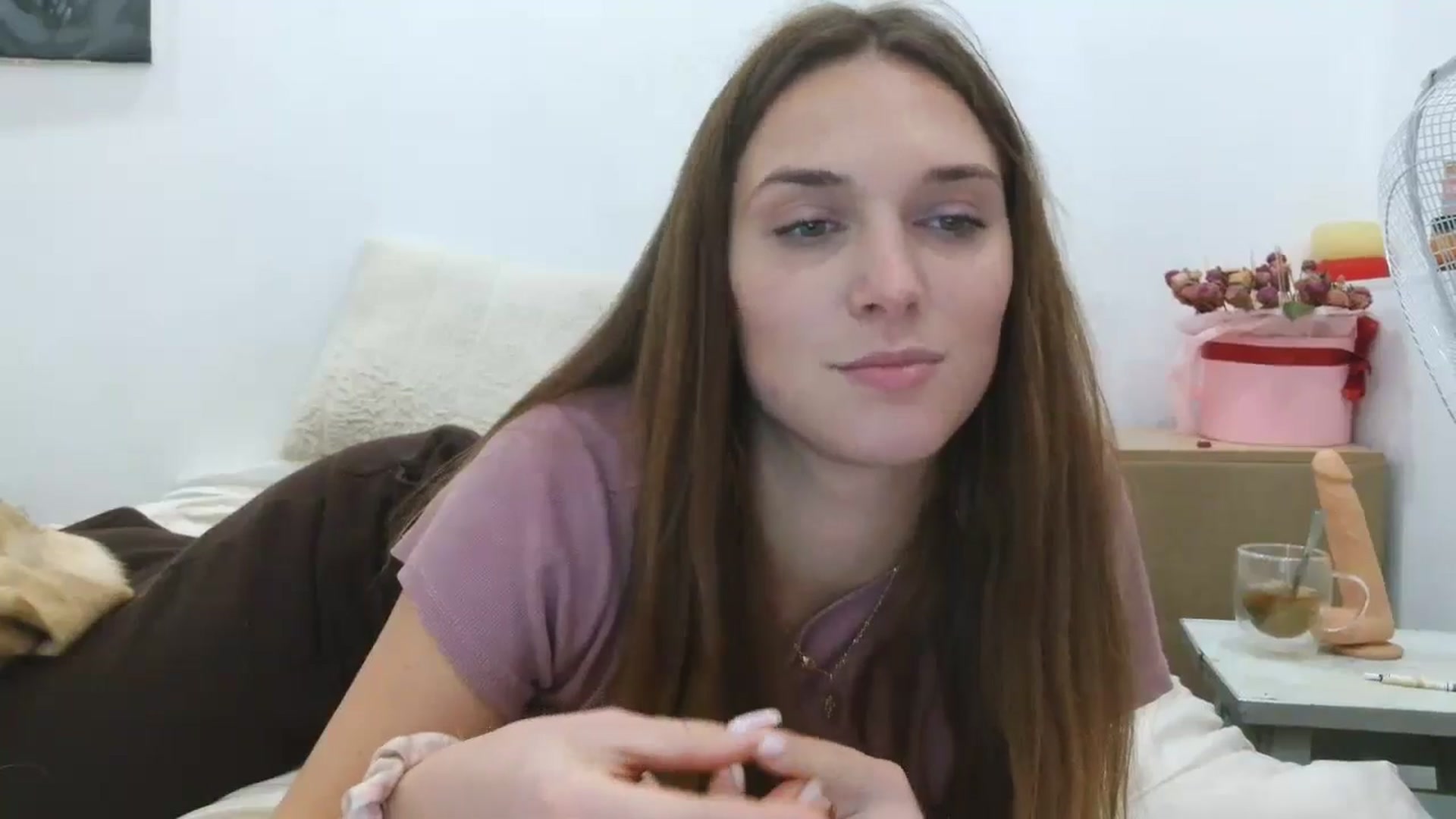 Gallery image thumbnail from HaleyReed's myfreecams stream on, 10/19/2025, 13:25 image 3 of 20