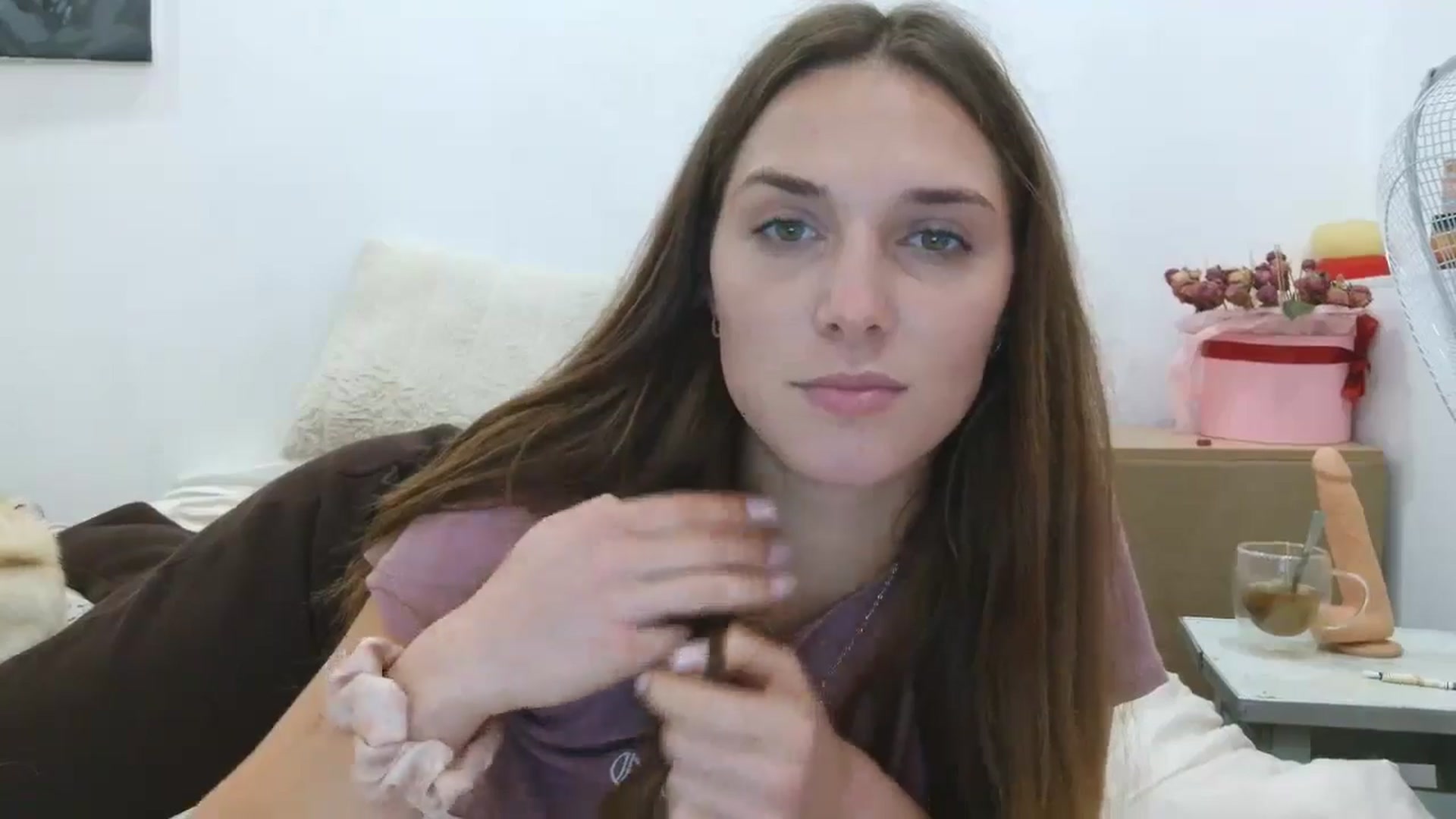 Gallery image thumbnail from HaleyReed's myfreecams stream on, 10/19/2025, 13:25 image 2 of 20