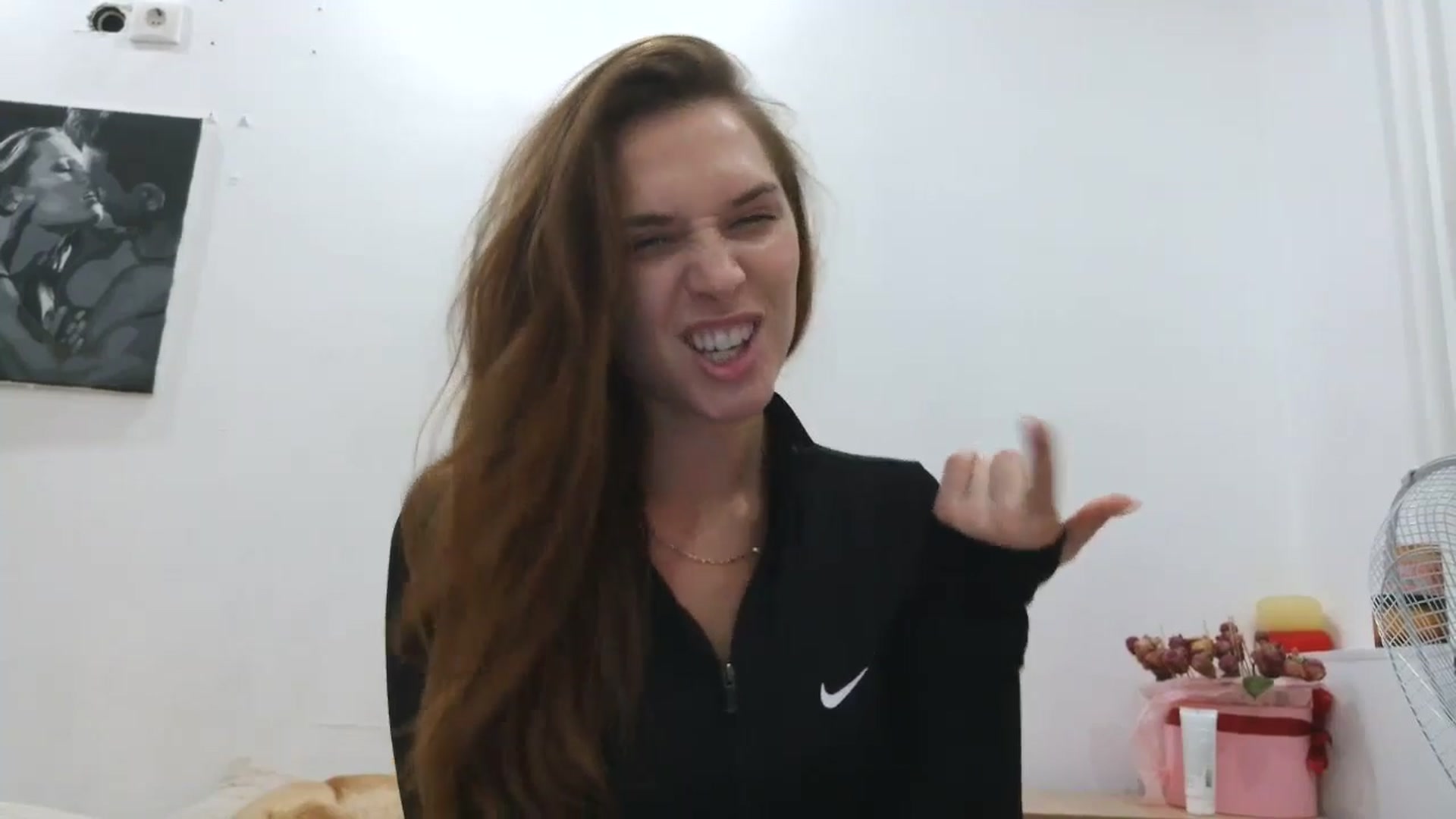 Gallery image thumbnail from HaleyReed's myfreecams stream on, 10/20/2025, 15:21 image 19 of 20