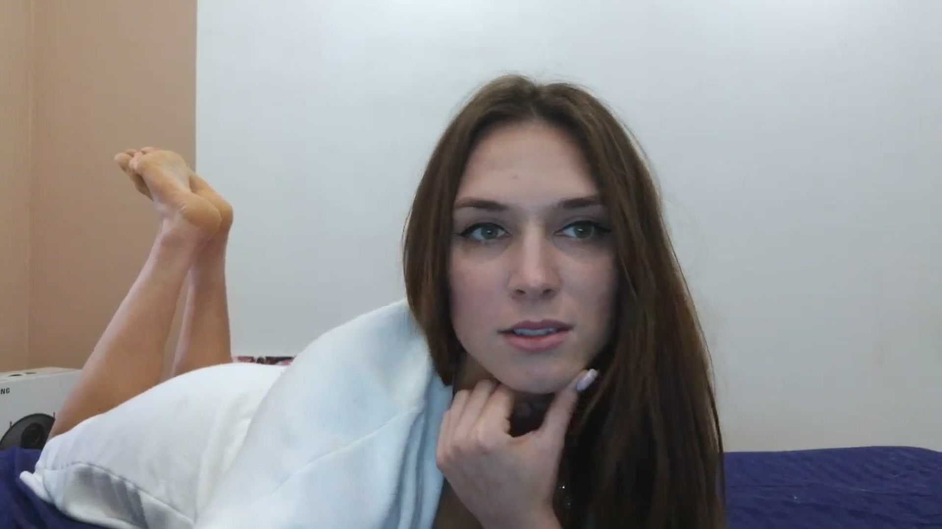 Gallery image thumbnail from HaleyReed's myfreecams stream on, 10/24/2025, 13:20 image 15 of 20