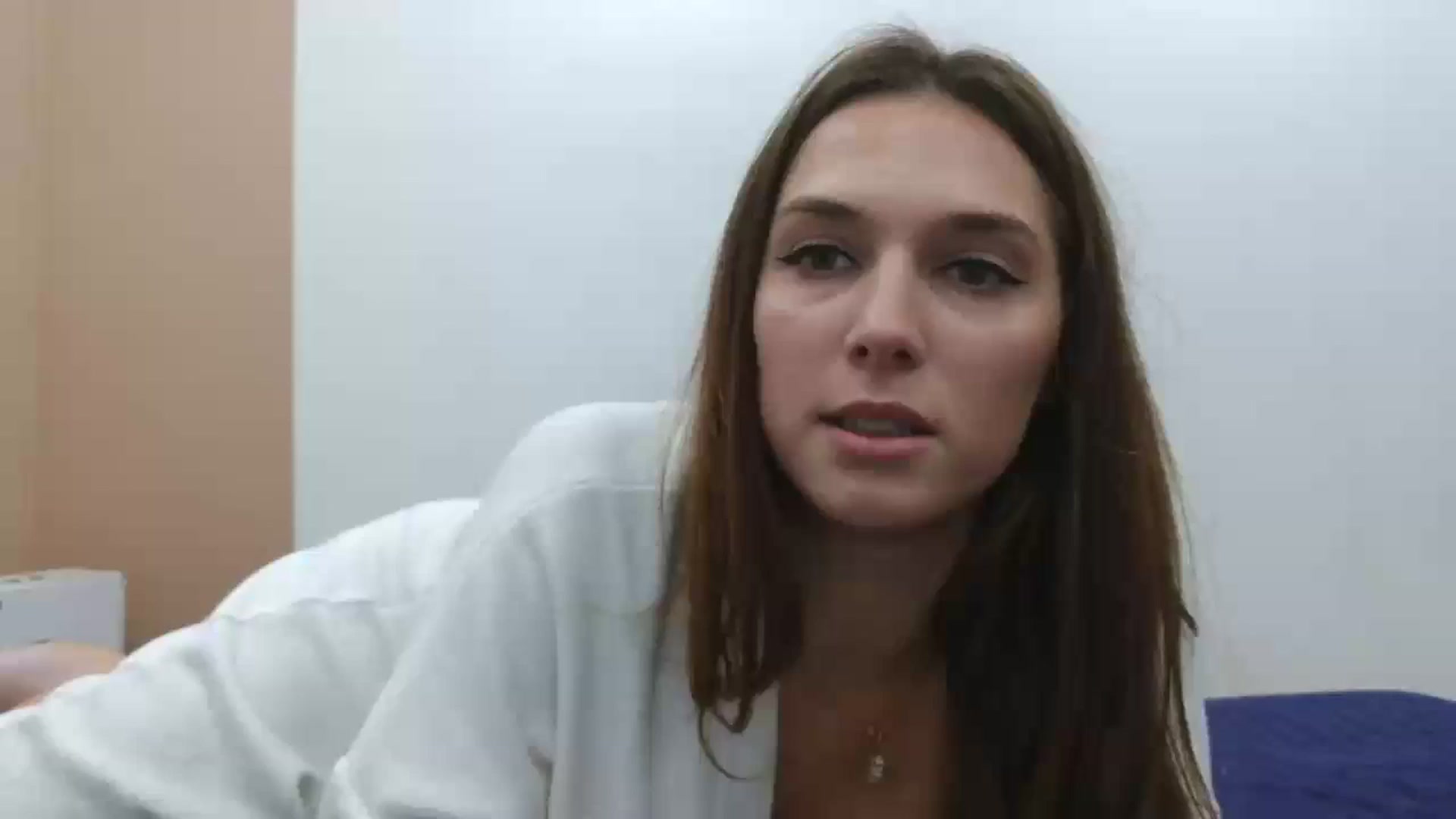 Gallery image thumbnail from HaleyReed's myfreecams stream on, 10/24/2025, 13:20 image 6 of 20