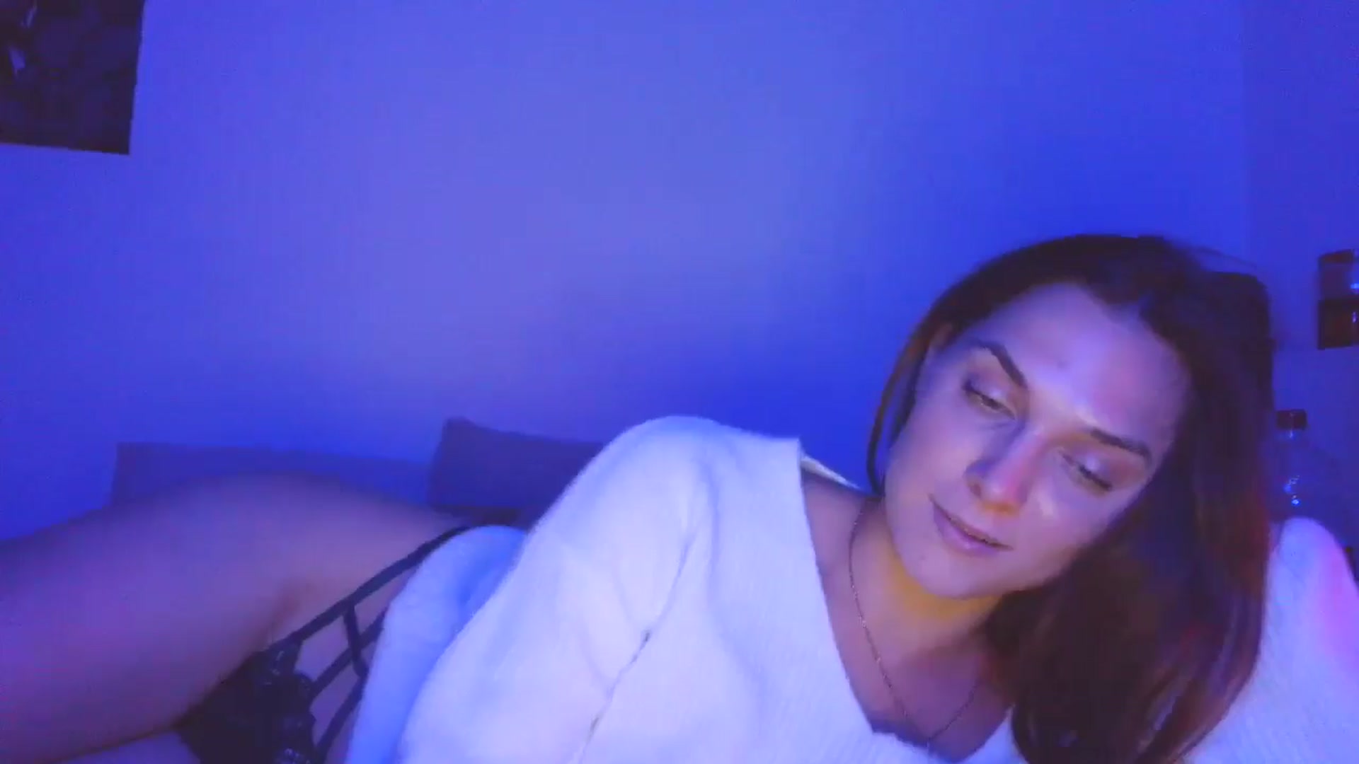 Gallery image thumbnail from HaleyReed's myfreecams stream on, 10/27/2025, 18:12 image 9 of 20