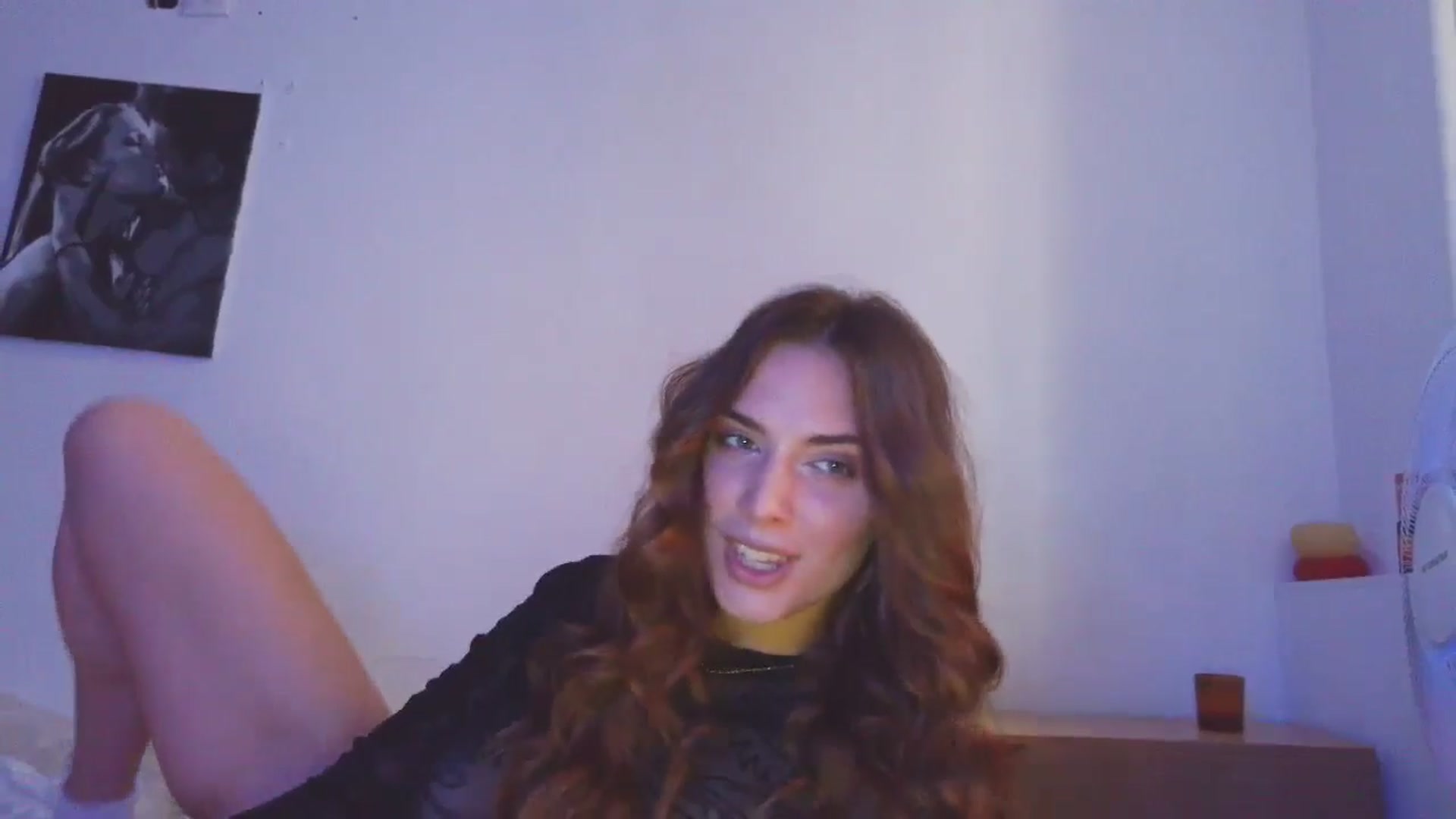 Gallery image thumbnail from HaleyReed's myfreecams stream on, 10/28/2025, 11:00 image 12 of 20