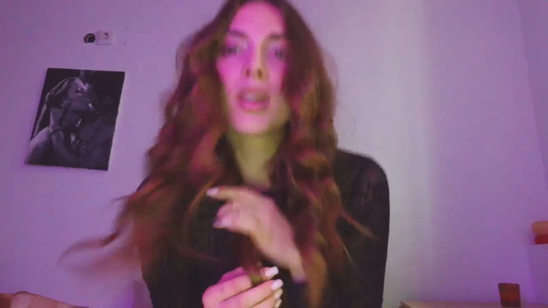 Gallery image thumbnail from HaleyReed's myfreecams stream on, 10/28/2025, 11:36 image 9 of 20