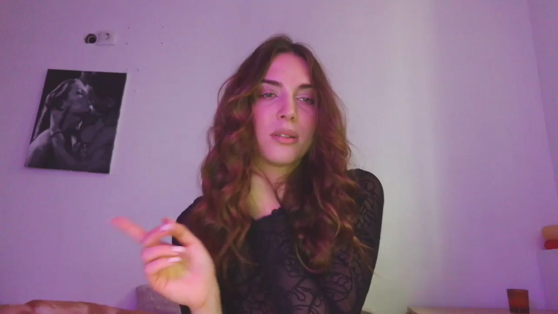 Gallery image thumbnail from HaleyReed's myfreecams stream on, 10/28/2025, 11:36 image 1 of 20