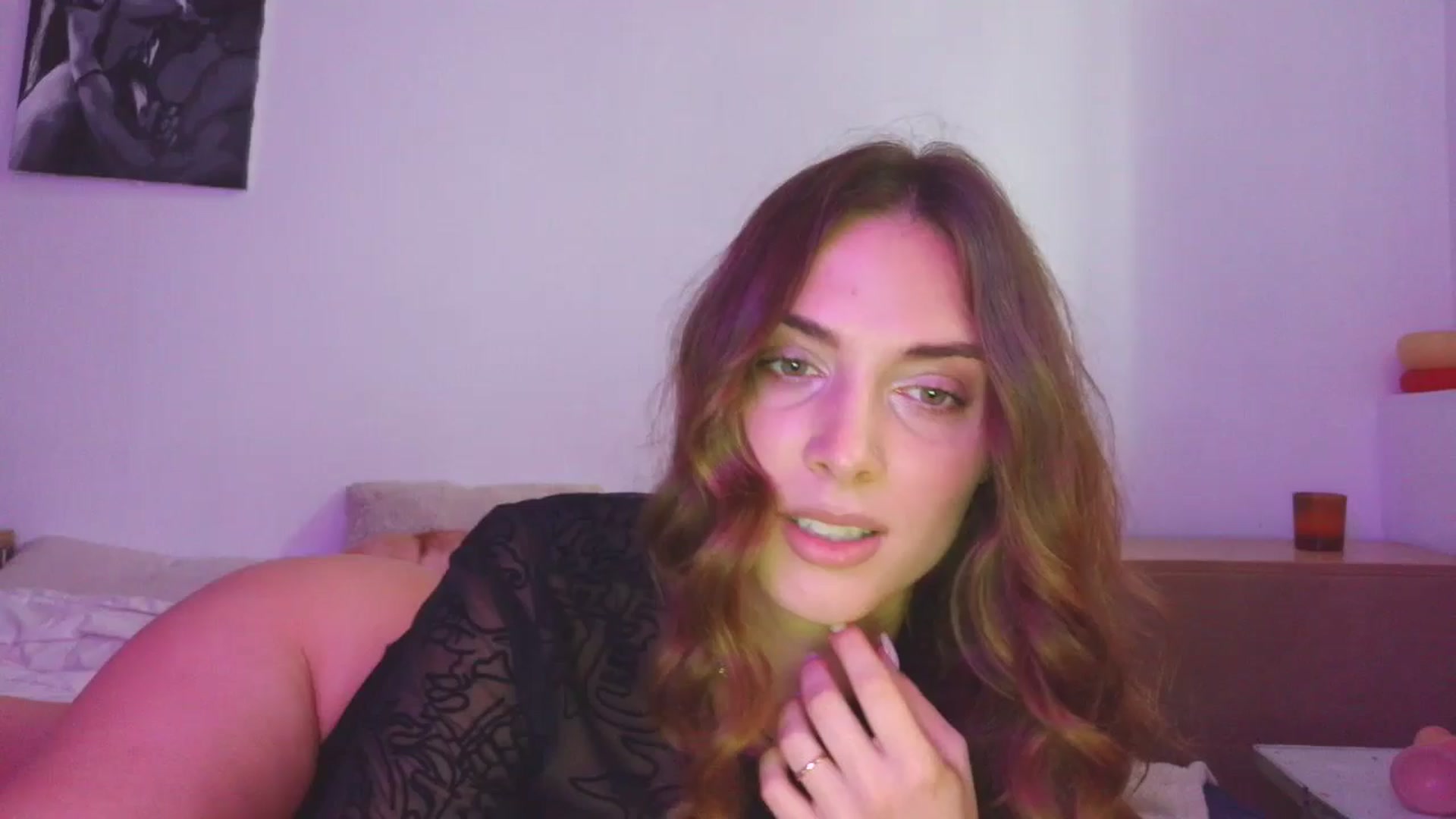 Gallery image thumbnail from HaleyReed's myfreecams stream on, 10/28/2025, 13:07 image 10 of 20