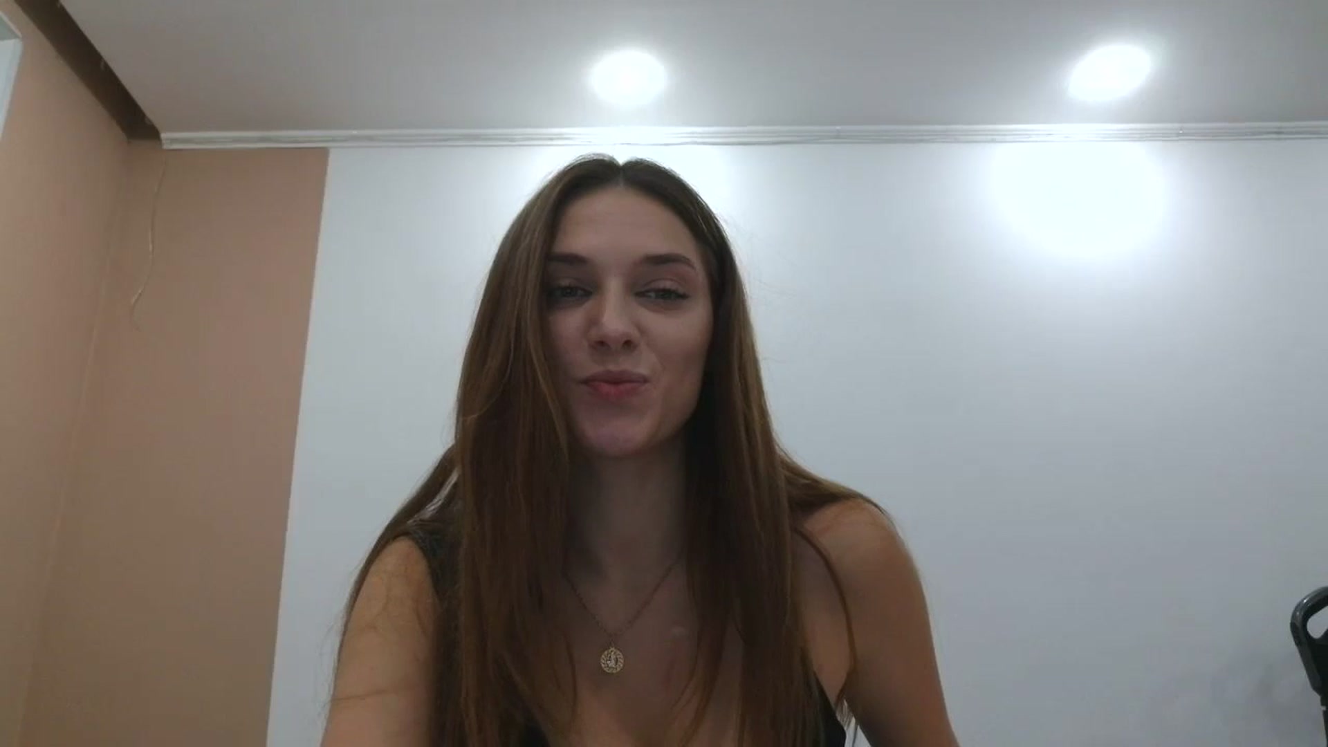 Gallery image thumbnail from HaleyReed's myfreecams stream on, 10/31/2025, 13:37 image 13 of 20