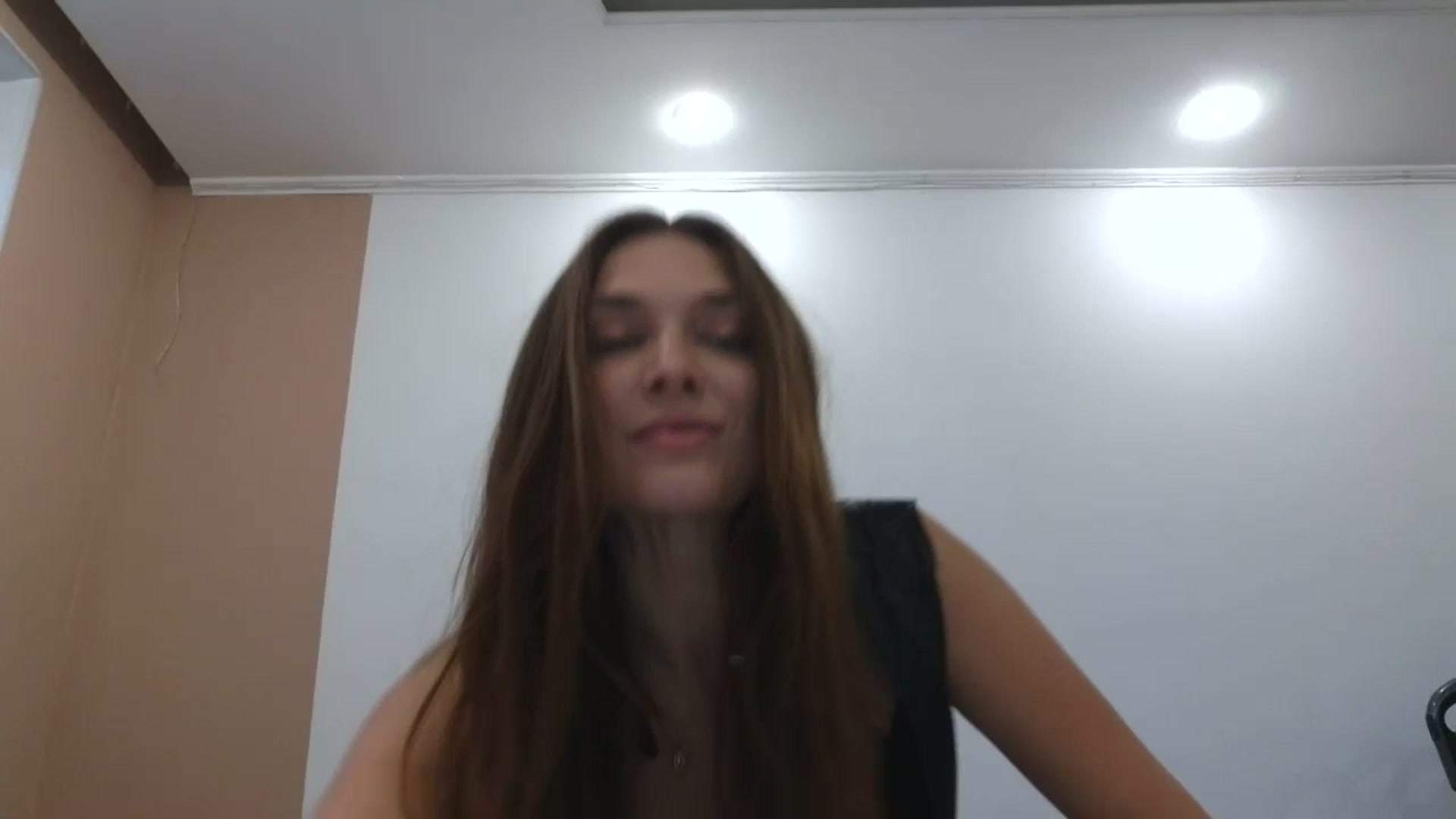 Gallery image thumbnail from HaleyReed's myfreecams stream on, 10/31/2025, 13:37 image 1 of 20