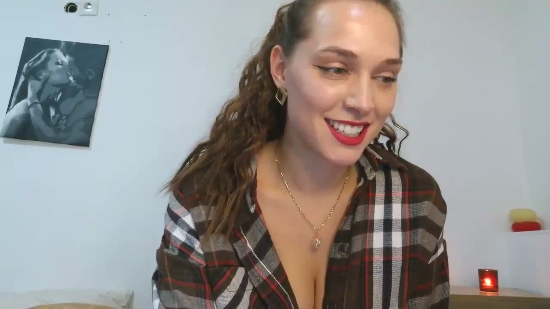 Gallery image thumbnail from HaleyReed's myfreecams stream on, 10/31/2025, 18:29 image 16 of 20