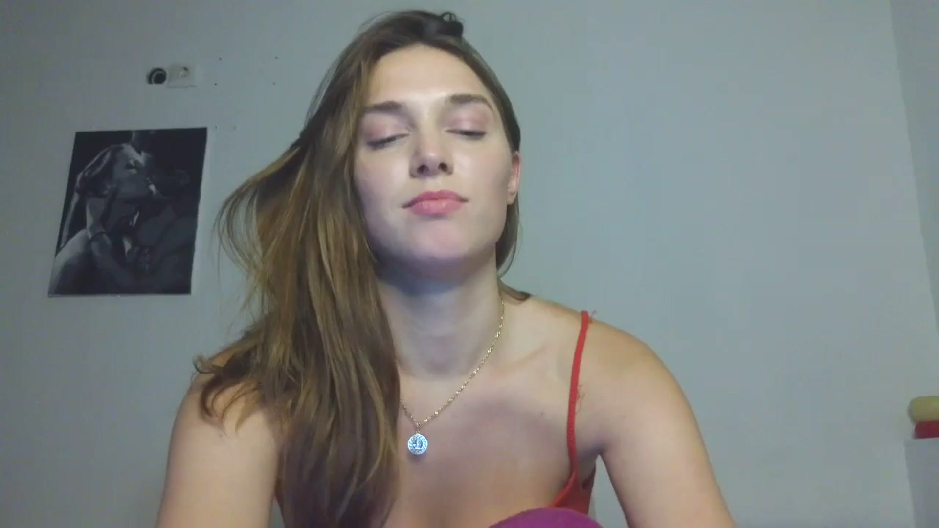 Gallery image thumbnail from HaleyReed's myfreecams stream on, 11/12/2025, 17:59 image 19 of 20