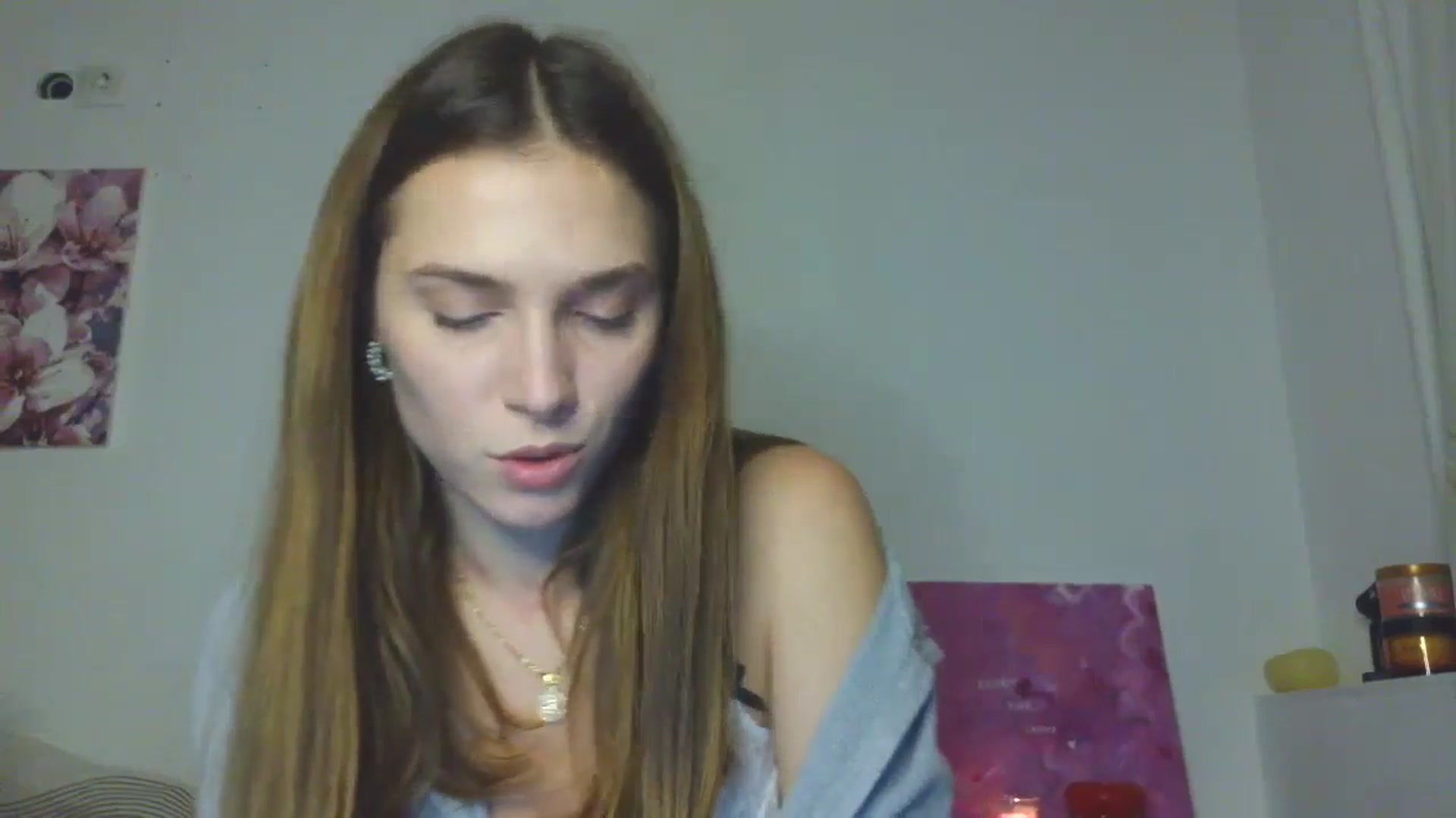 Gallery image thumbnail from HaleyReed's myfreecams stream on, 11/16/2025, 15:33 image 13 of 20