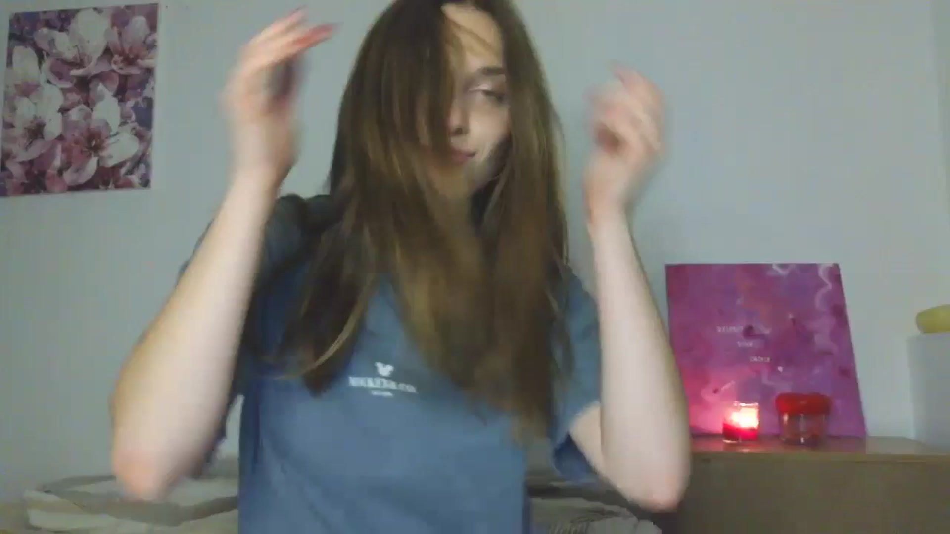 Gallery image thumbnail from HaleyReed's myfreecams stream on, 11/16/2025, 19:13 image 6 of 20