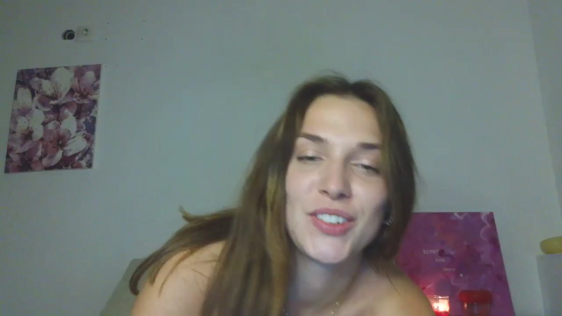 Gallery image thumbnail from HaleyReed's myfreecams stream on, 11/16/2025, 19:13 image 14 of 20