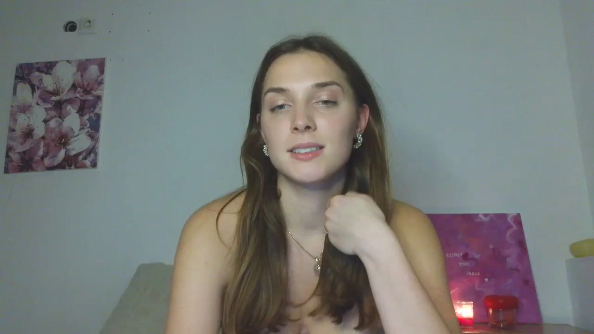 Gallery image thumbnail from HaleyReed's myfreecams stream on, 11/16/2025, 19:13 image 16 of 20