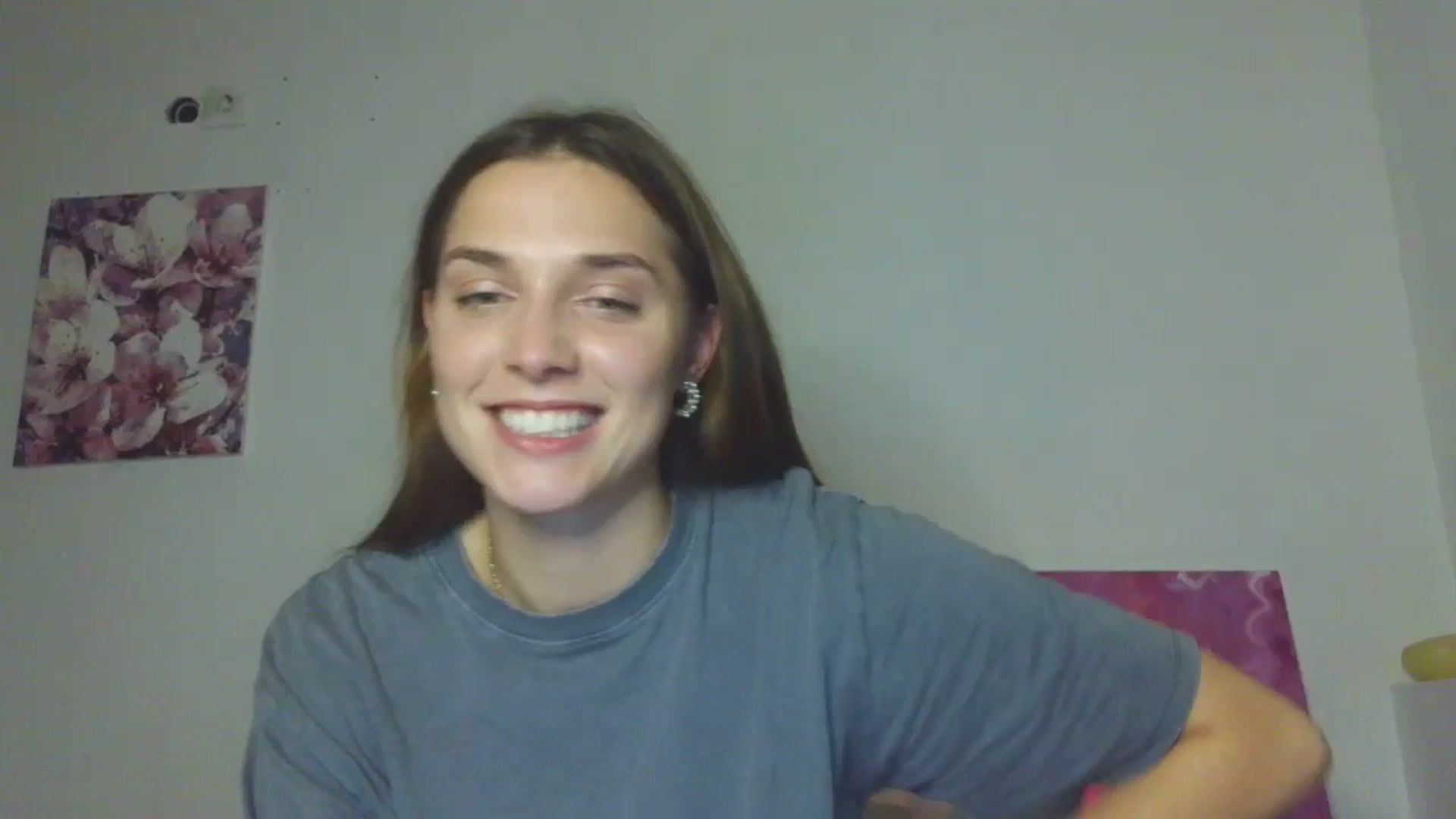 Gallery image thumbnail from HaleyReed's myfreecams stream on, 11/16/2025, 19:13 image 8 of 20