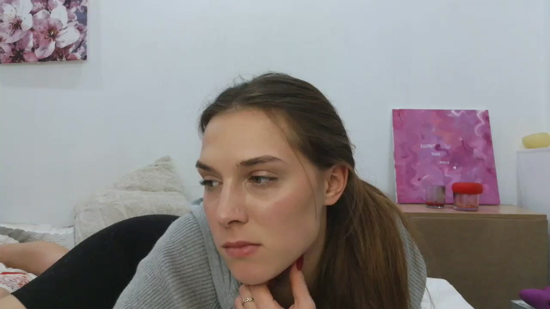 Gallery image thumbnail from HaleyReed's myfreecams stream on, 11/19/2025, 18:14 image 5 of 20